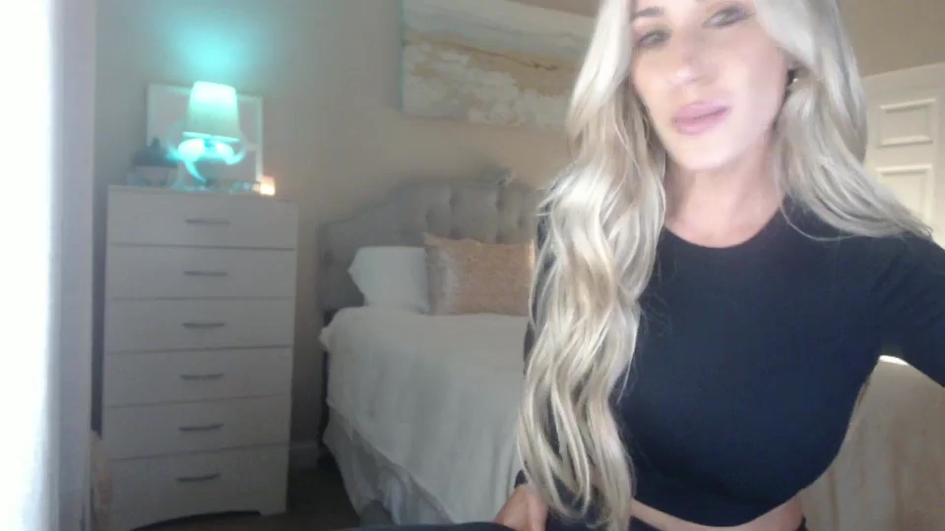 Gallery image thumbnail from Queen_bambii's myfreecams stream on, 08/29/2024, 07:45 image 16 of 20