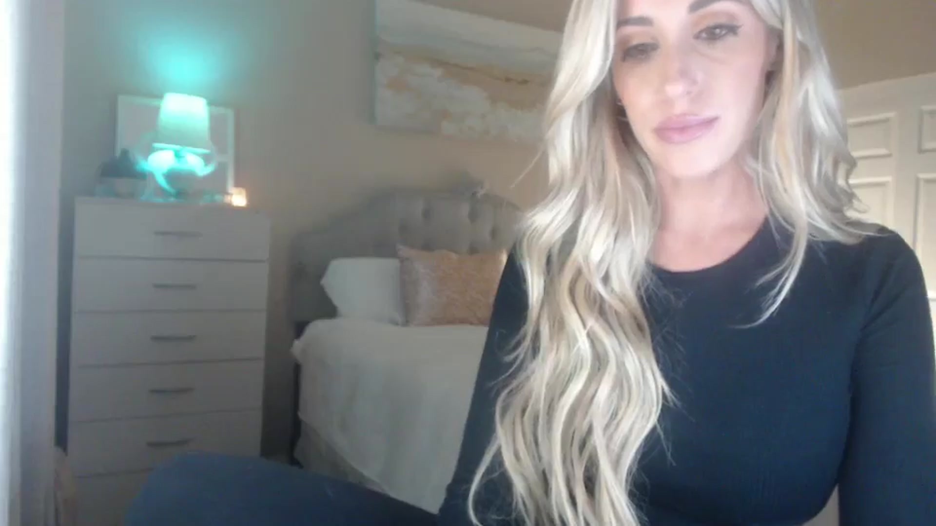 Gallery image thumbnail from Queen_bambii's myfreecams stream on, 08/29/2024, 07:45 image 2 of 20