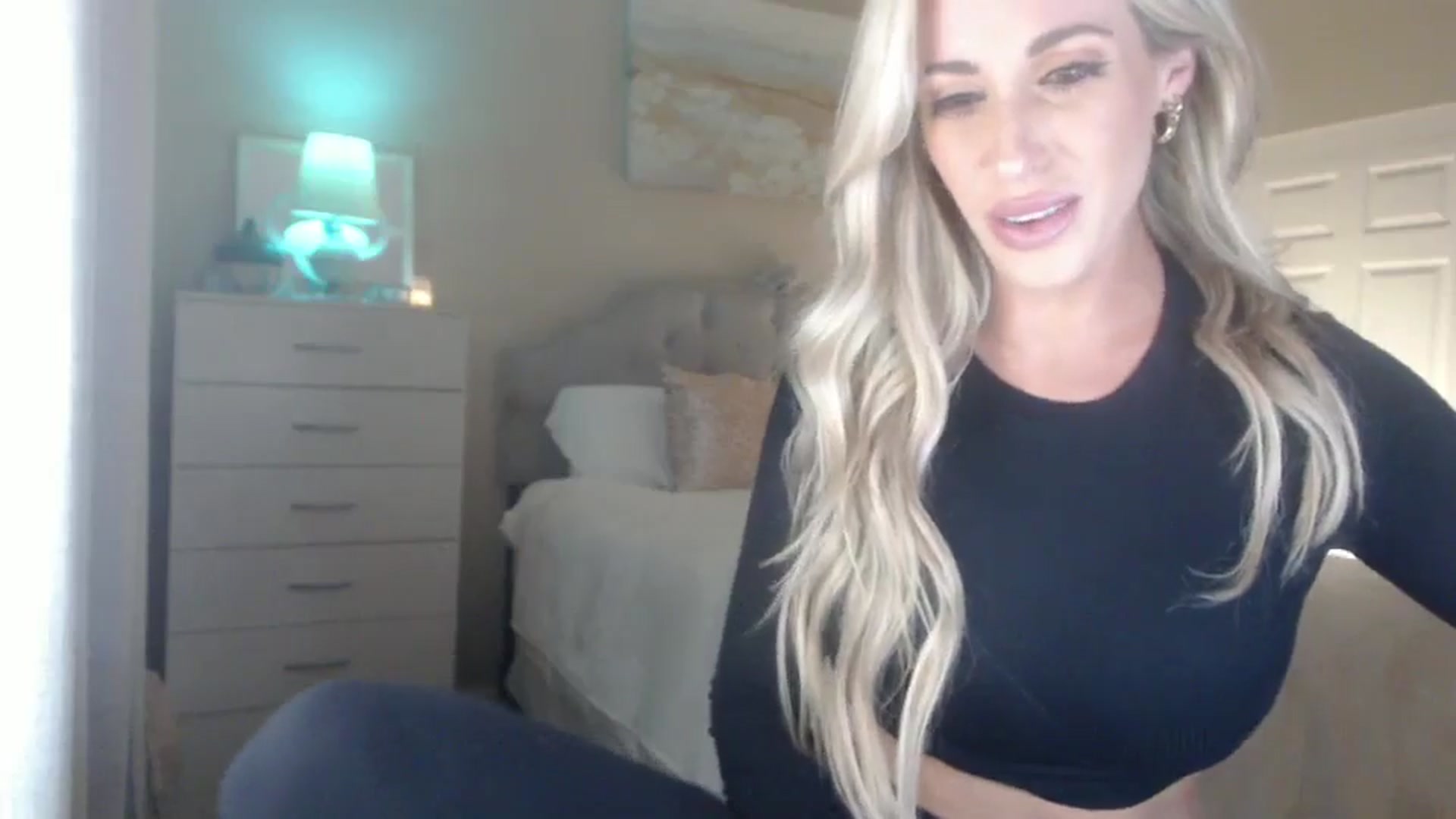 Gallery image thumbnail from Queen_bambii's myfreecams stream on, 08/29/2024, 07:45 image 10 of 20