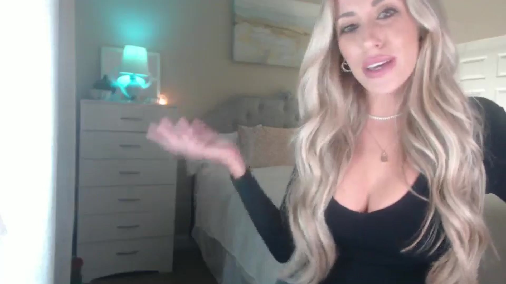 Gallery image thumbnail from Queen_bambii's myfreecams stream on, 08/31/2024, 06:55 image 2 of 20