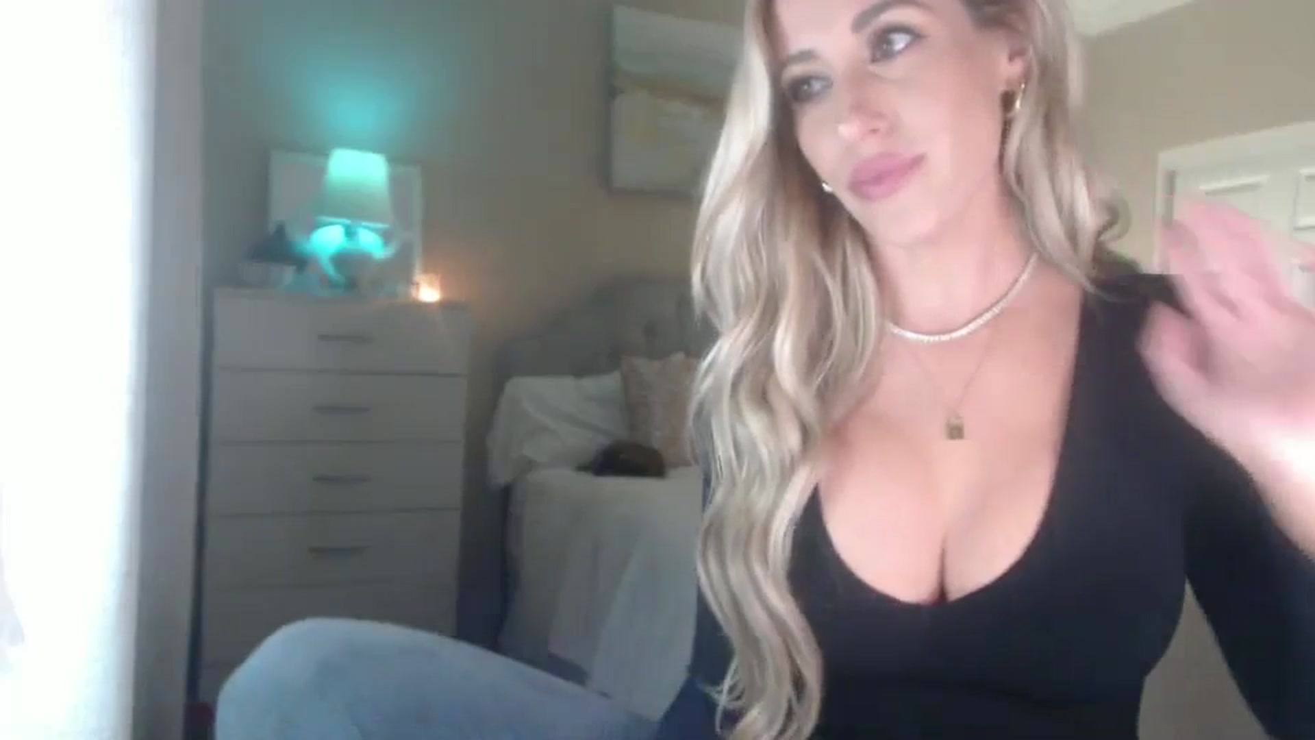 Gallery image thumbnail from Queen_bambii's myfreecams stream on, 08/31/2024, 06:55 image 20 of 20
