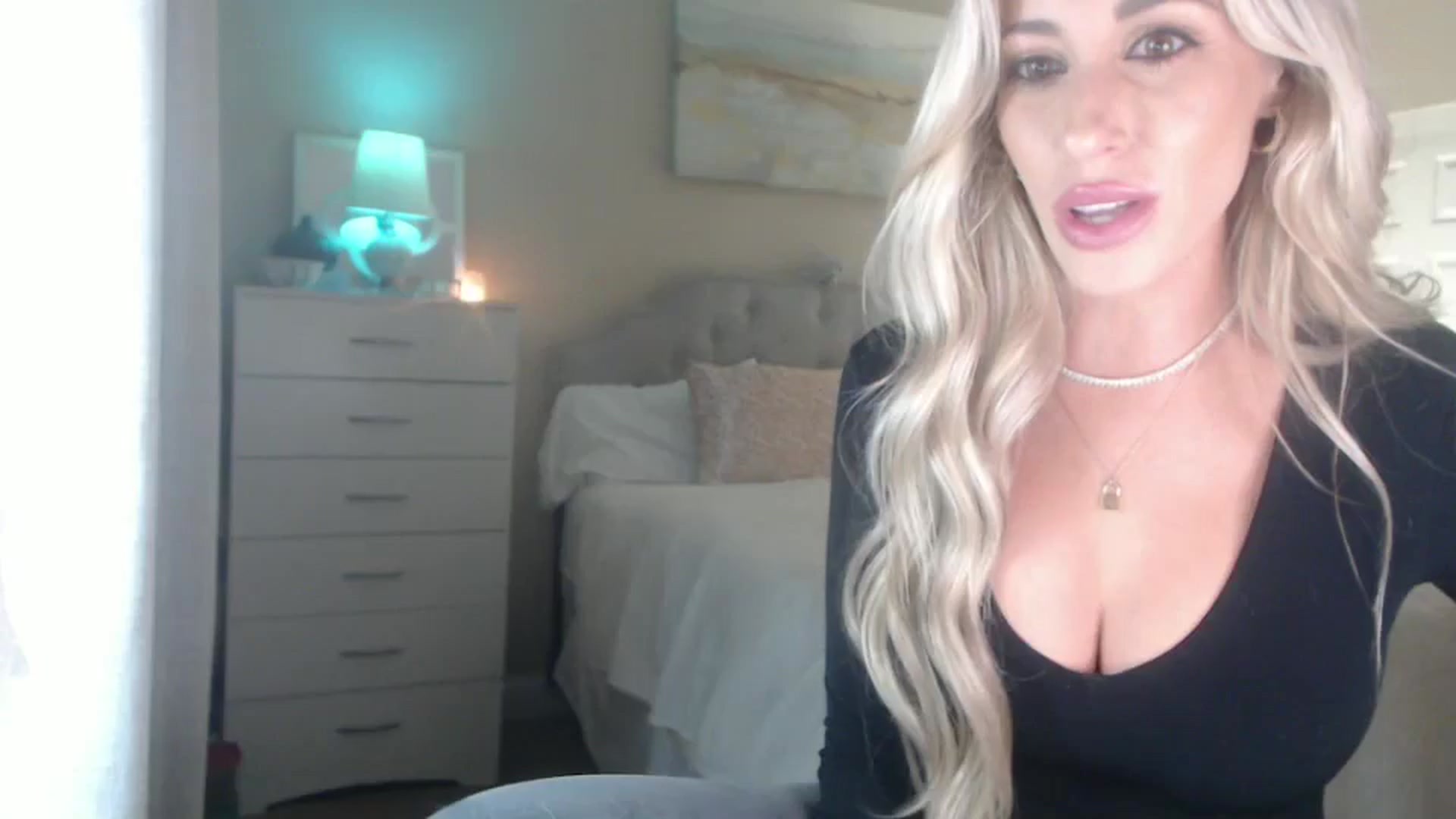Gallery image thumbnail from Queen_bambii's myfreecams stream on, 08/31/2024, 06:55 image 13 of 20