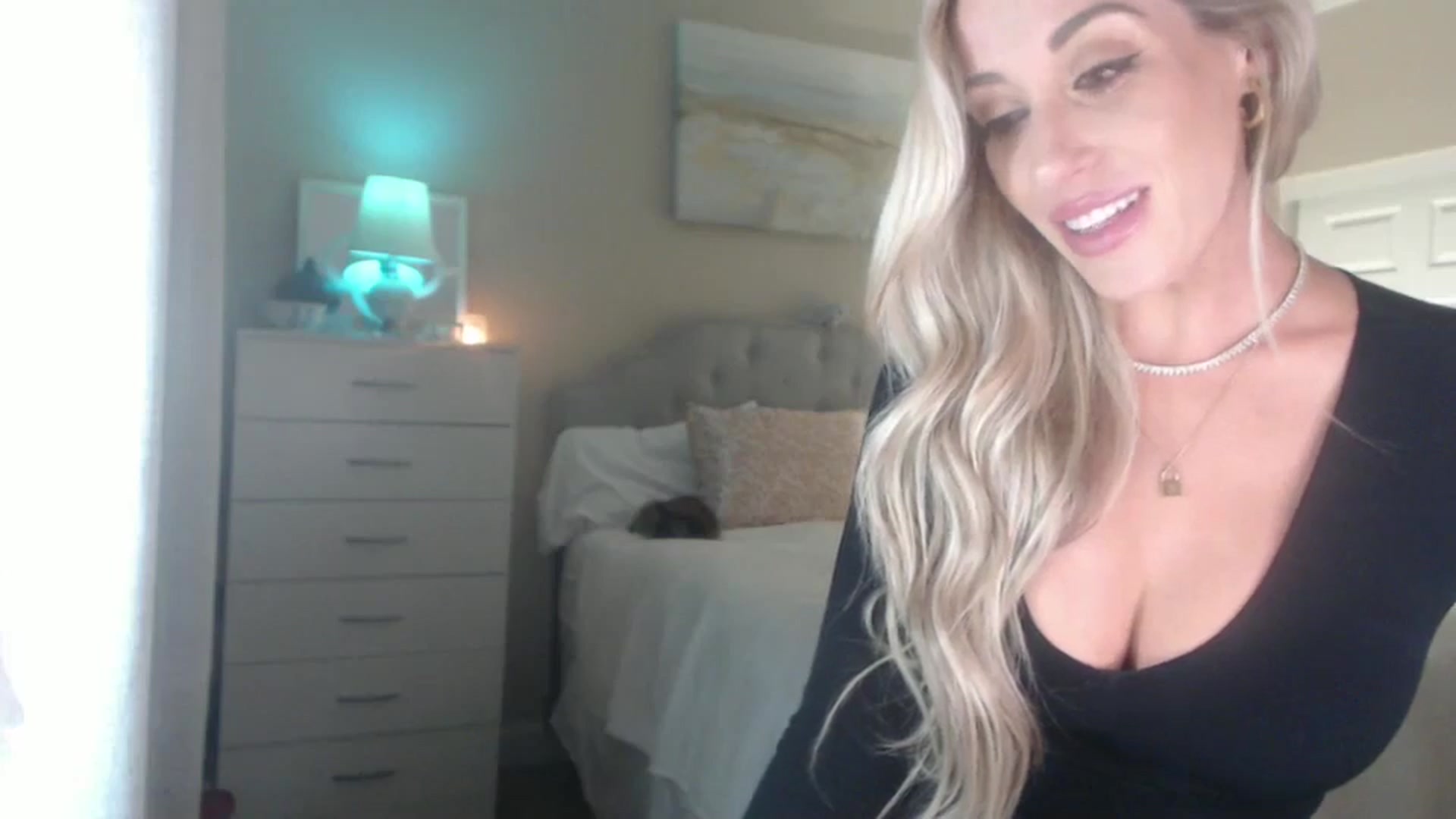 Gallery image thumbnail from Queen_bambii's myfreecams stream on, 08/31/2024, 06:55 image 17 of 20