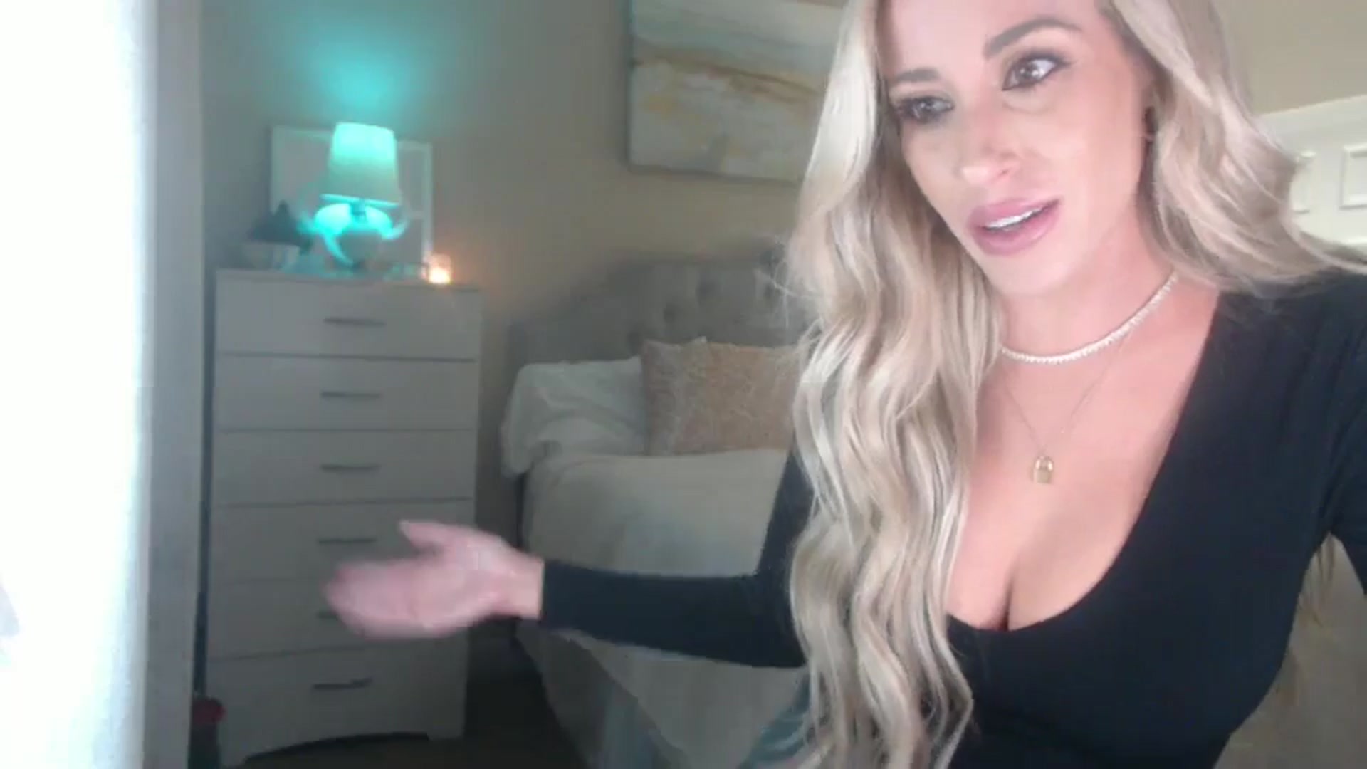 Gallery image thumbnail from Queen_bambii's myfreecams stream on, 08/31/2024, 06:55 image 5 of 20
