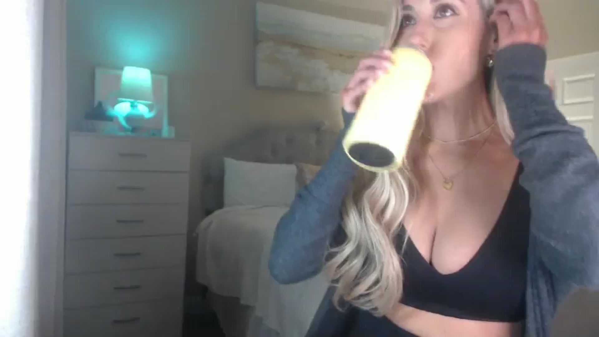 Gallery image thumbnail from Queen_bambii's myfreecams stream on, 09/05/2024, 06:14 image 12 of 20