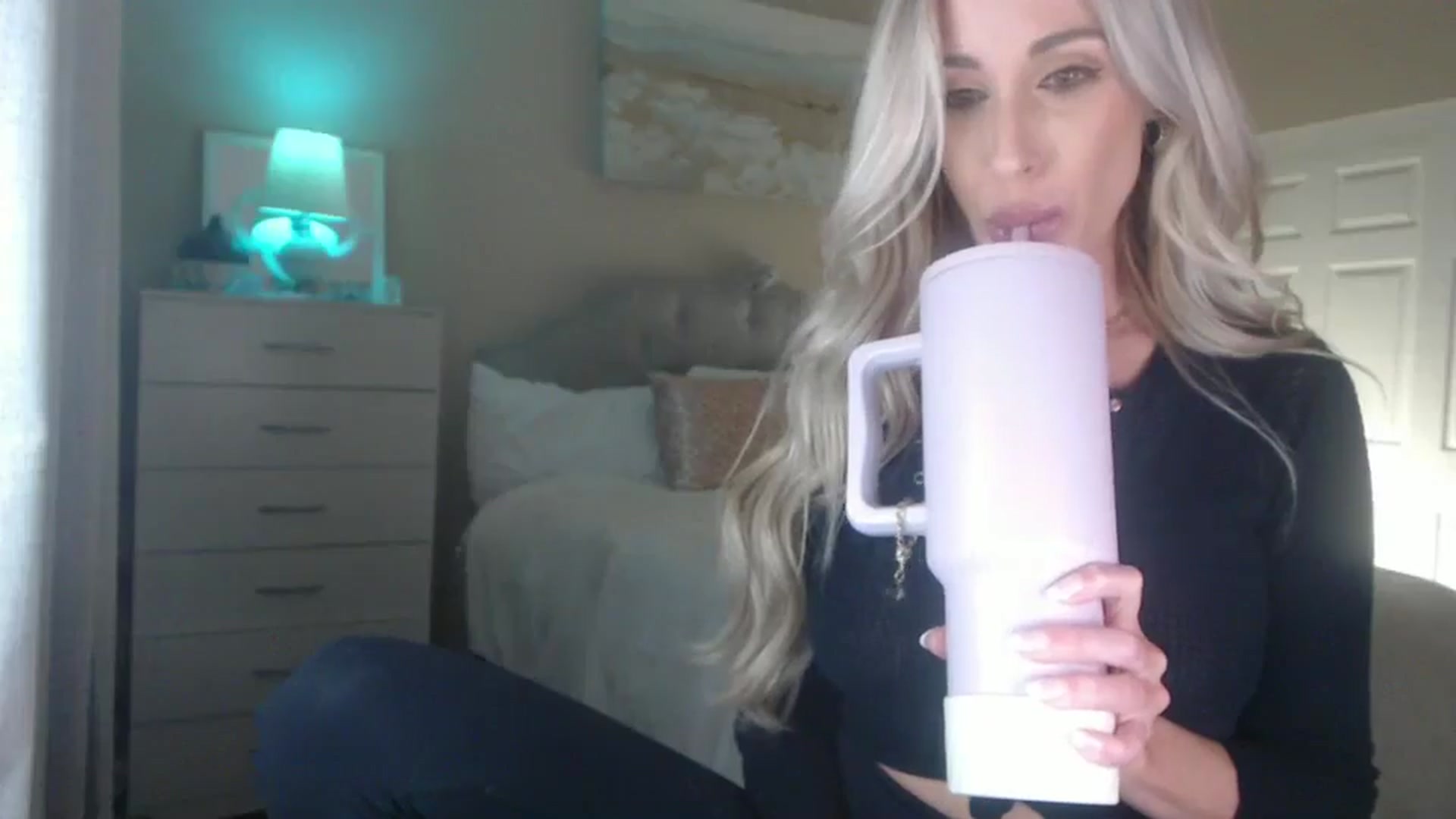 Gallery image thumbnail from Queen_bambii's myfreecams stream on, 09/07/2024, 07:27 image 4 of 20