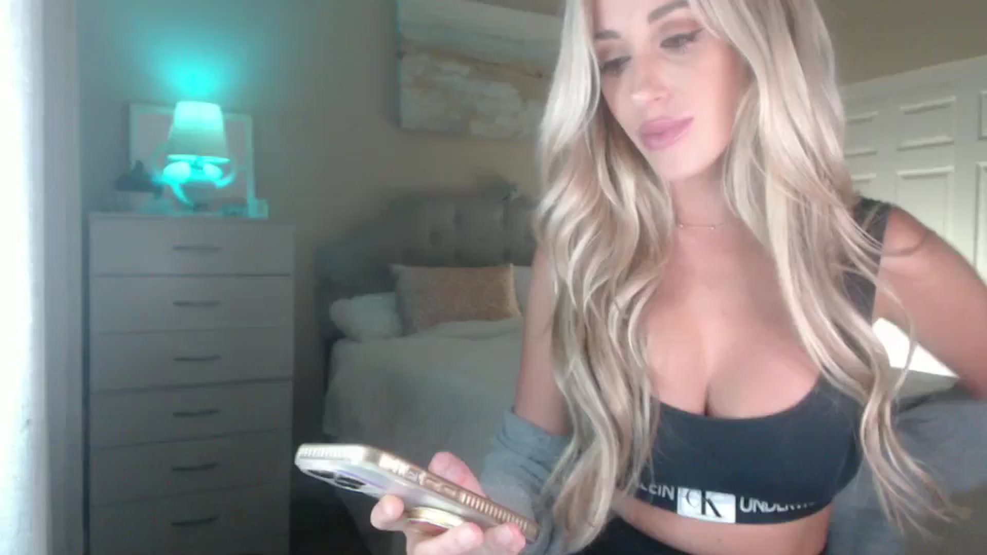 Gallery image thumbnail from Queen_bambii's myfreecams stream on, 09/13/2024, 05:27 image 1 of 20