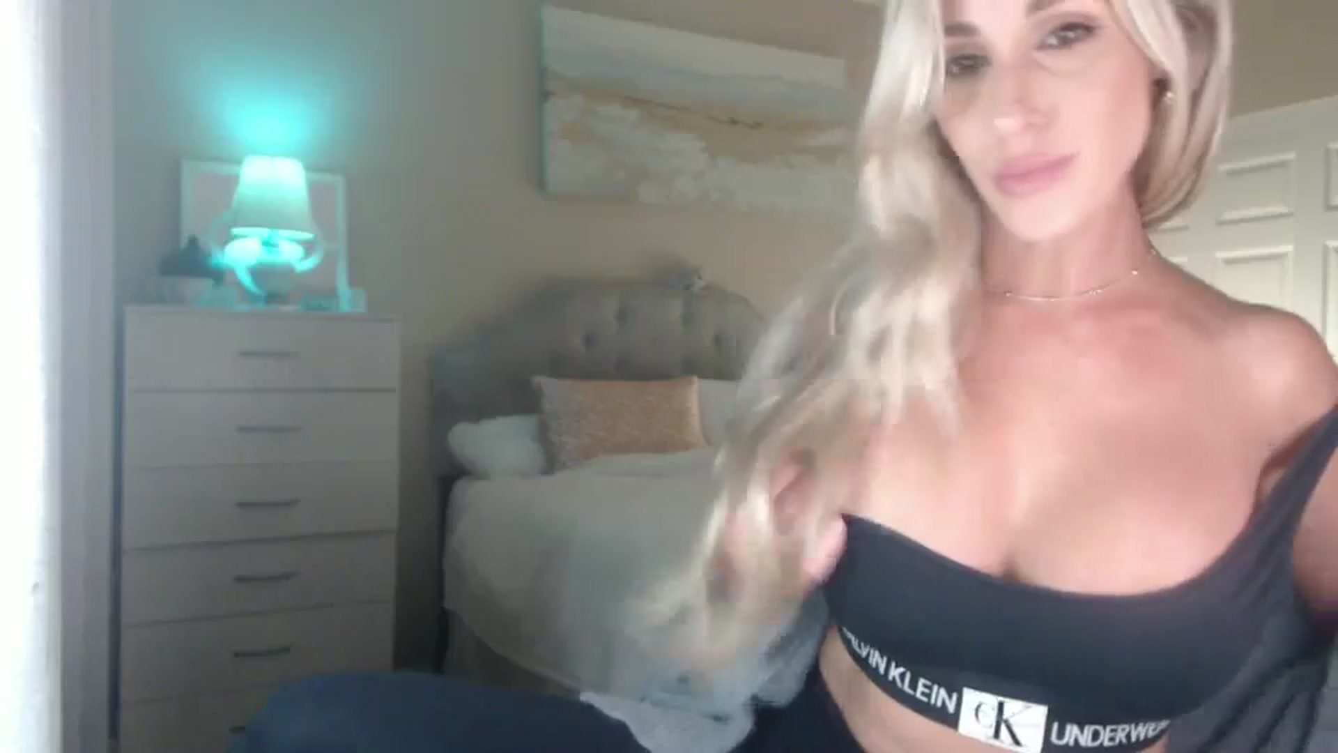 Gallery image thumbnail from Queen_bambii's myfreecams stream on, 09/13/2024, 05:51 image 20 of 20