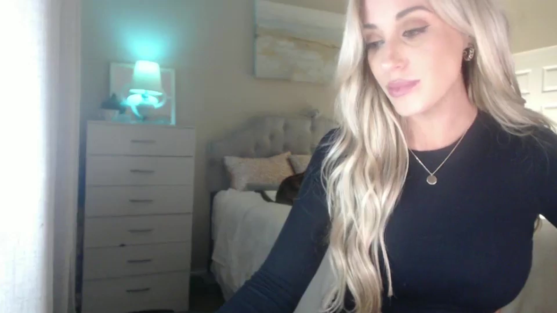 Gallery image thumbnail from Queen_bambii's myfreecams stream on, 09/24/2024, 06:01 image 6 of 20