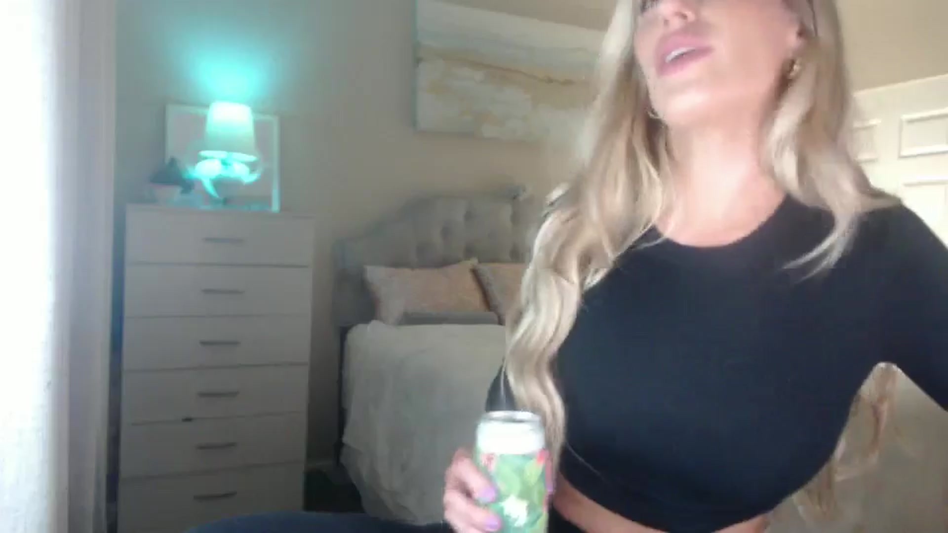 Gallery image thumbnail from Queen_bambii's myfreecams stream on, 09/24/2024, 06:01 image 9 of 20
