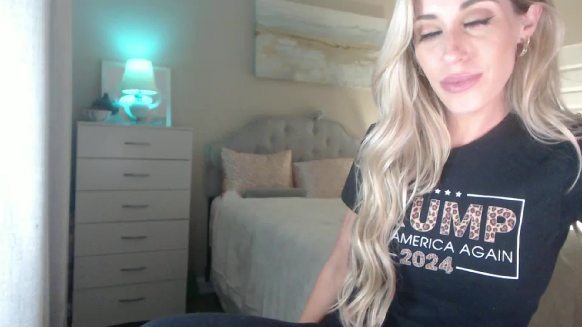 Gallery image thumbnail from Queen_bambii's myfreecams stream on, 09/26/2024, 07:55 image 15 of 20