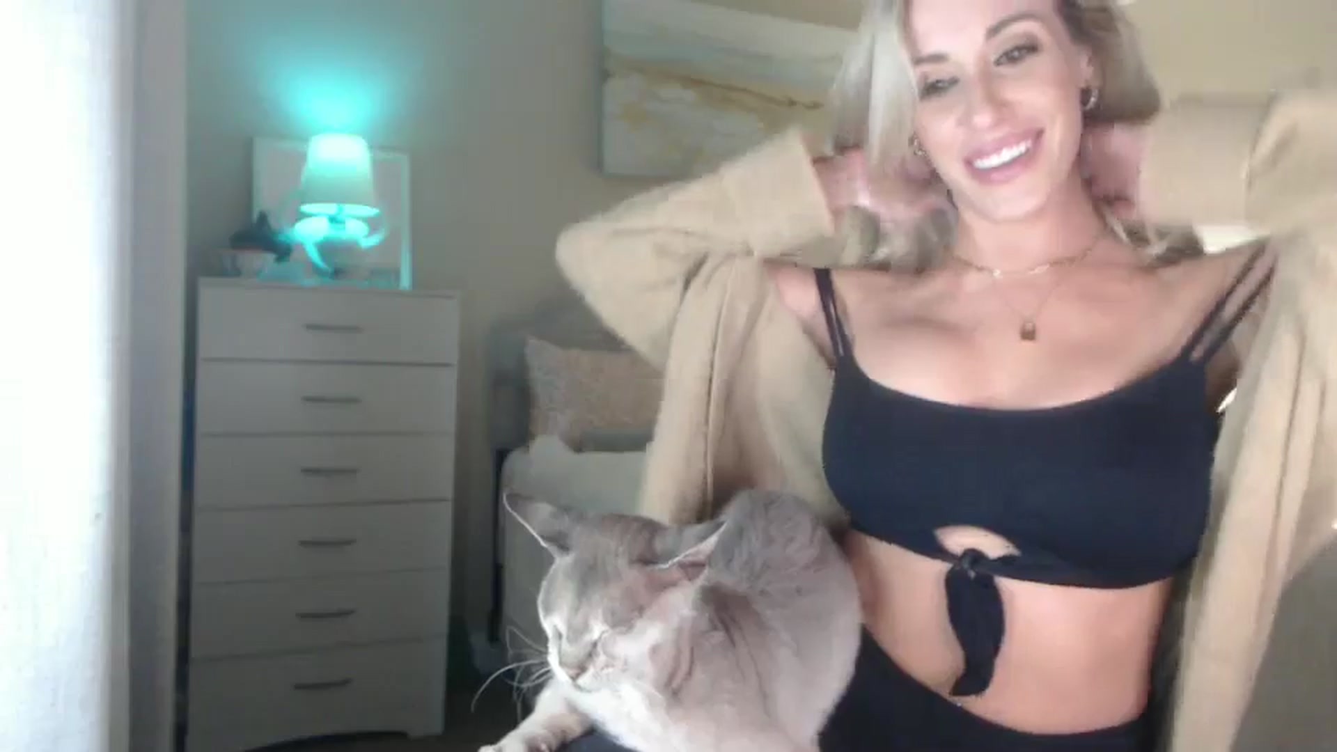 Gallery image thumbnail from Queen_bambii's myfreecams stream on, 09/26/2024, 07:55 image 2 of 20
