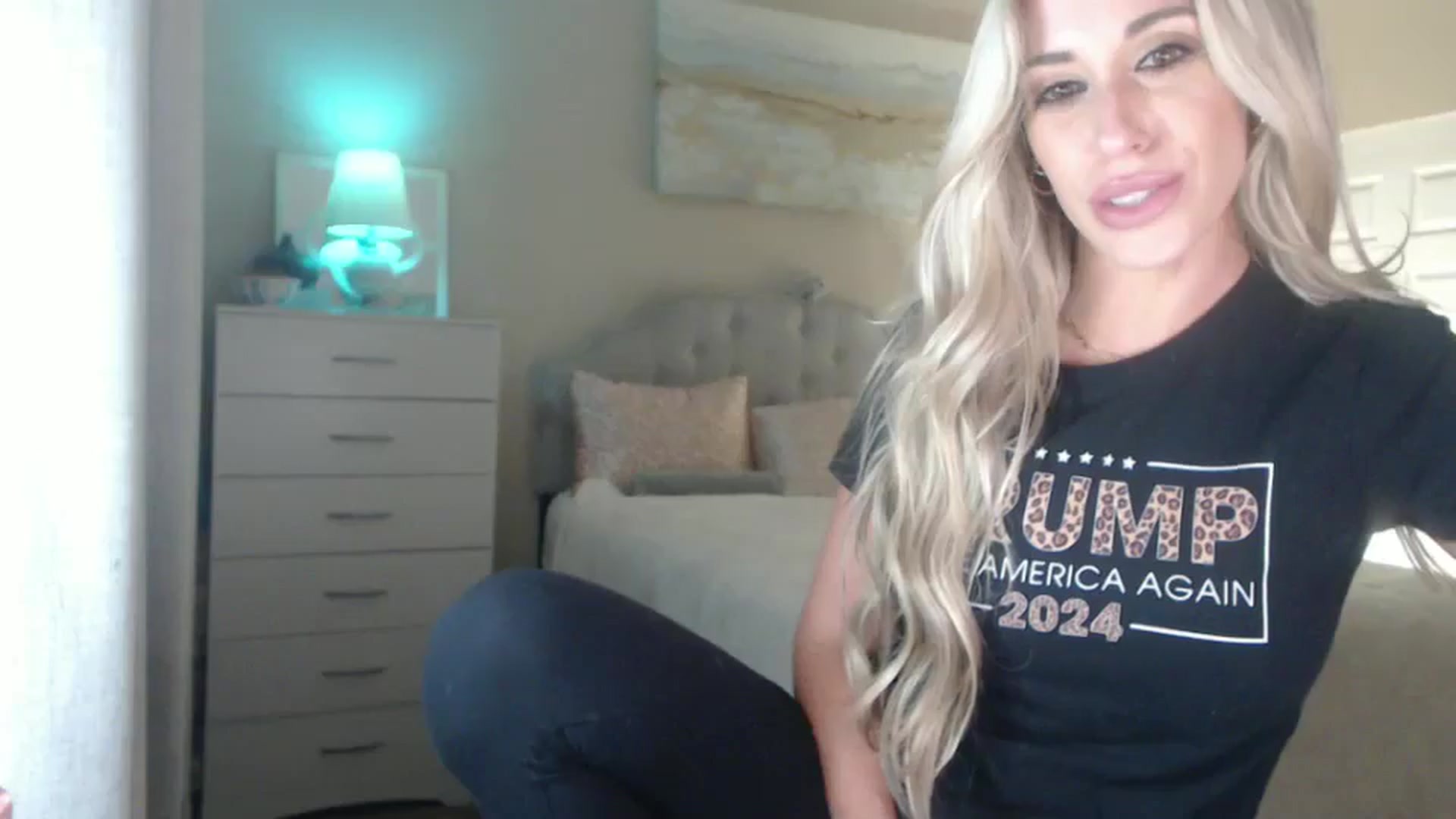 Gallery image thumbnail from Queen_bambii's myfreecams stream on, 09/26/2024, 07:55 image 14 of 20