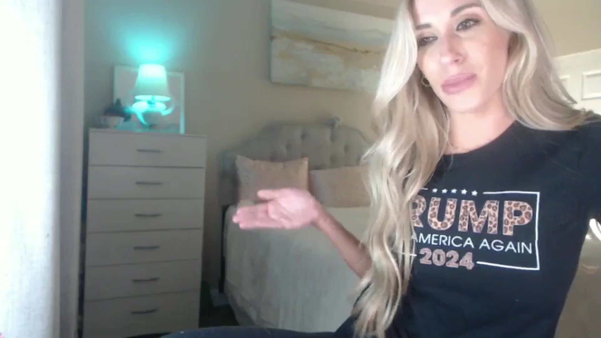 Gallery image thumbnail from Queen_bambii's myfreecams stream on, 09/26/2024, 07:55 image 12 of 20