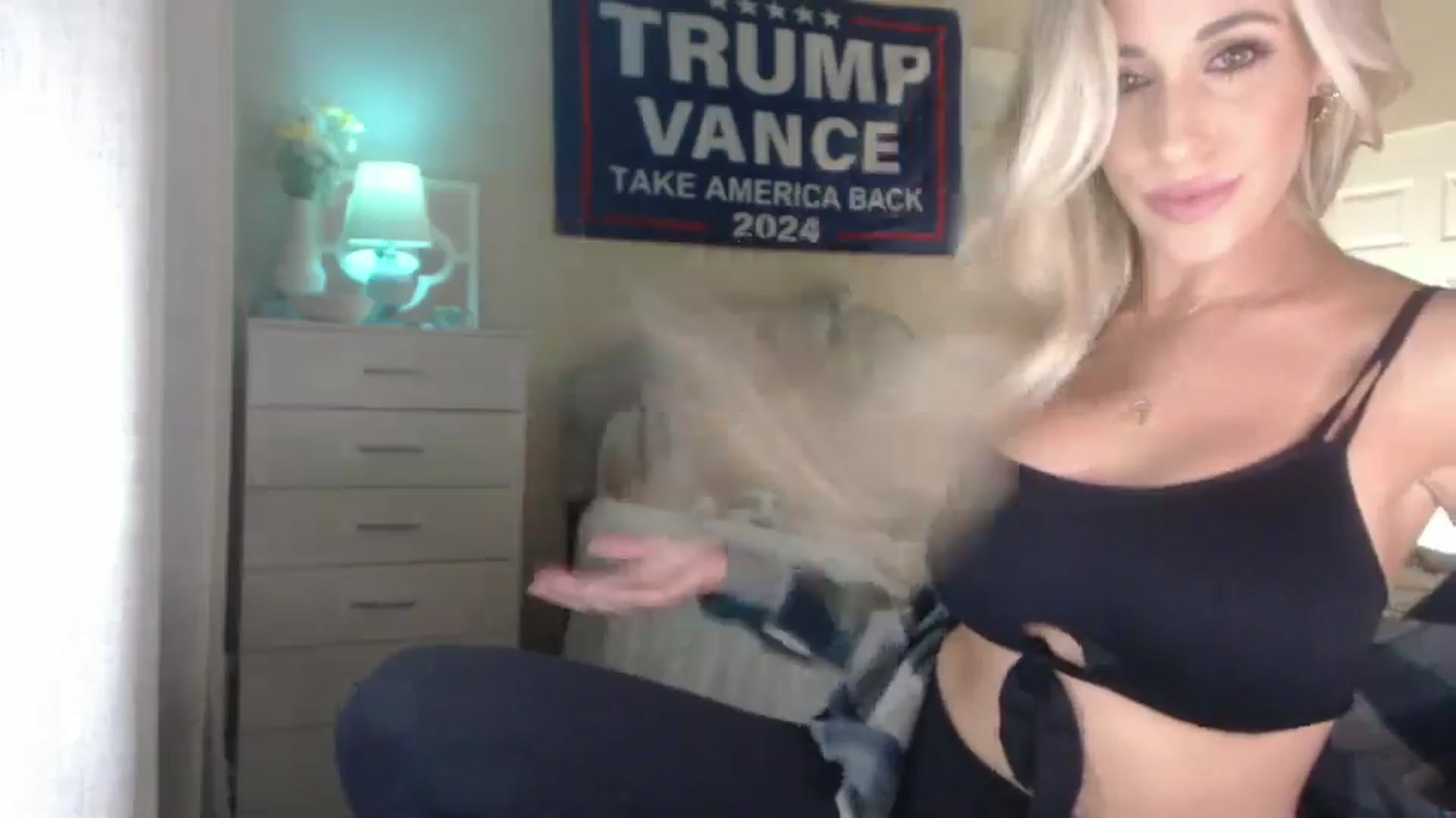 Gallery image thumbnail from Queen_bambii's myfreecams stream on, 10/04/2024, 05:18 image 10 of 20