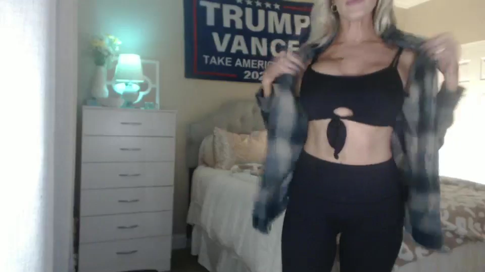 Gallery image thumbnail from Queen_bambii's myfreecams stream on, 10/04/2024, 05:18 image 9 of 20