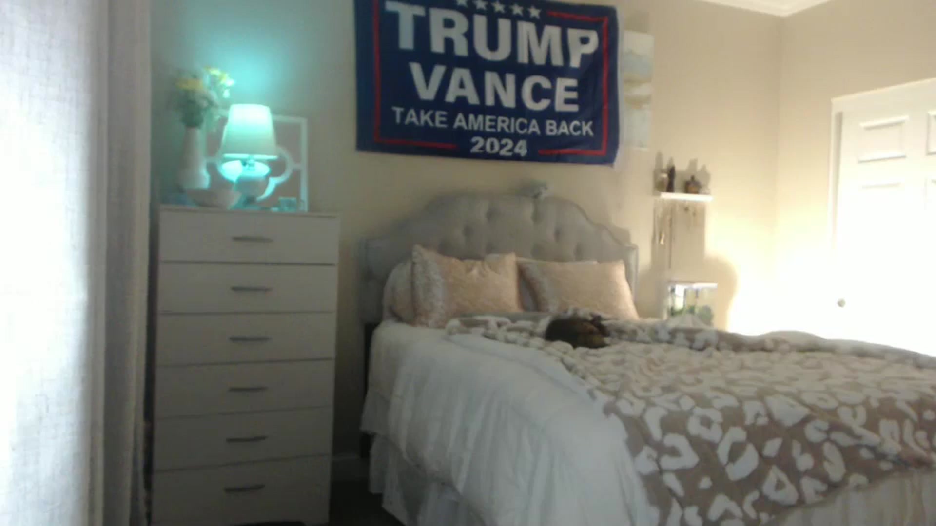 Gallery image thumbnail from Queen_bambii's myfreecams stream on, 10/04/2024, 05:18 image 8 of 20