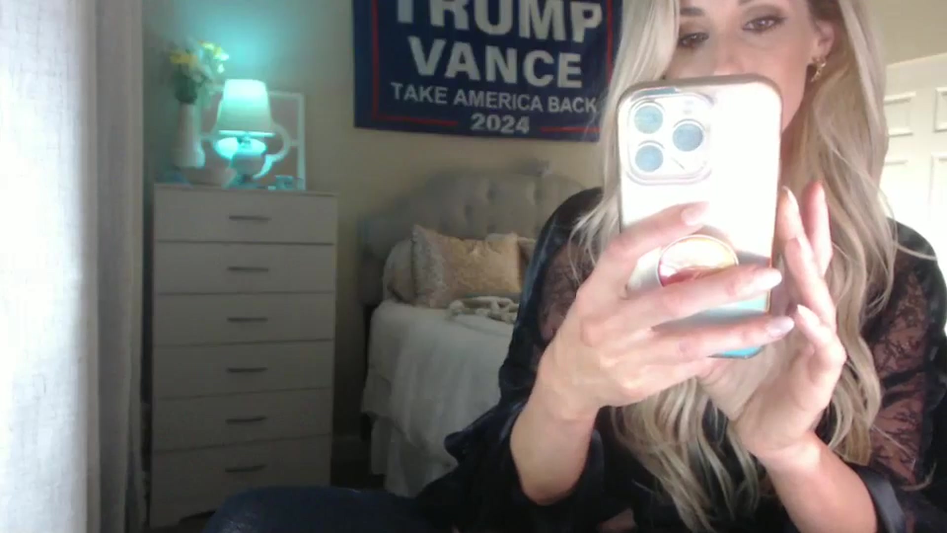 Gallery image thumbnail from Queen_bambii's myfreecams stream on, 10/04/2024, 06:07 image 7 of 20