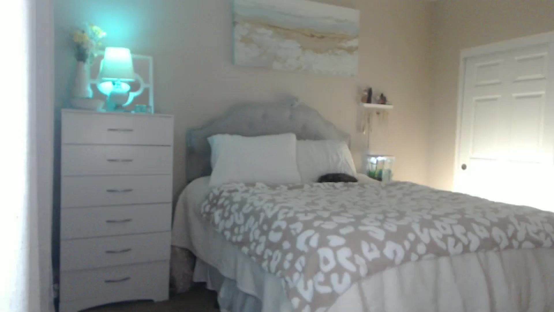 Gallery image thumbnail from Queen_bambii's myfreecams stream on, 10/10/2024, 05:26 image 10 of 20