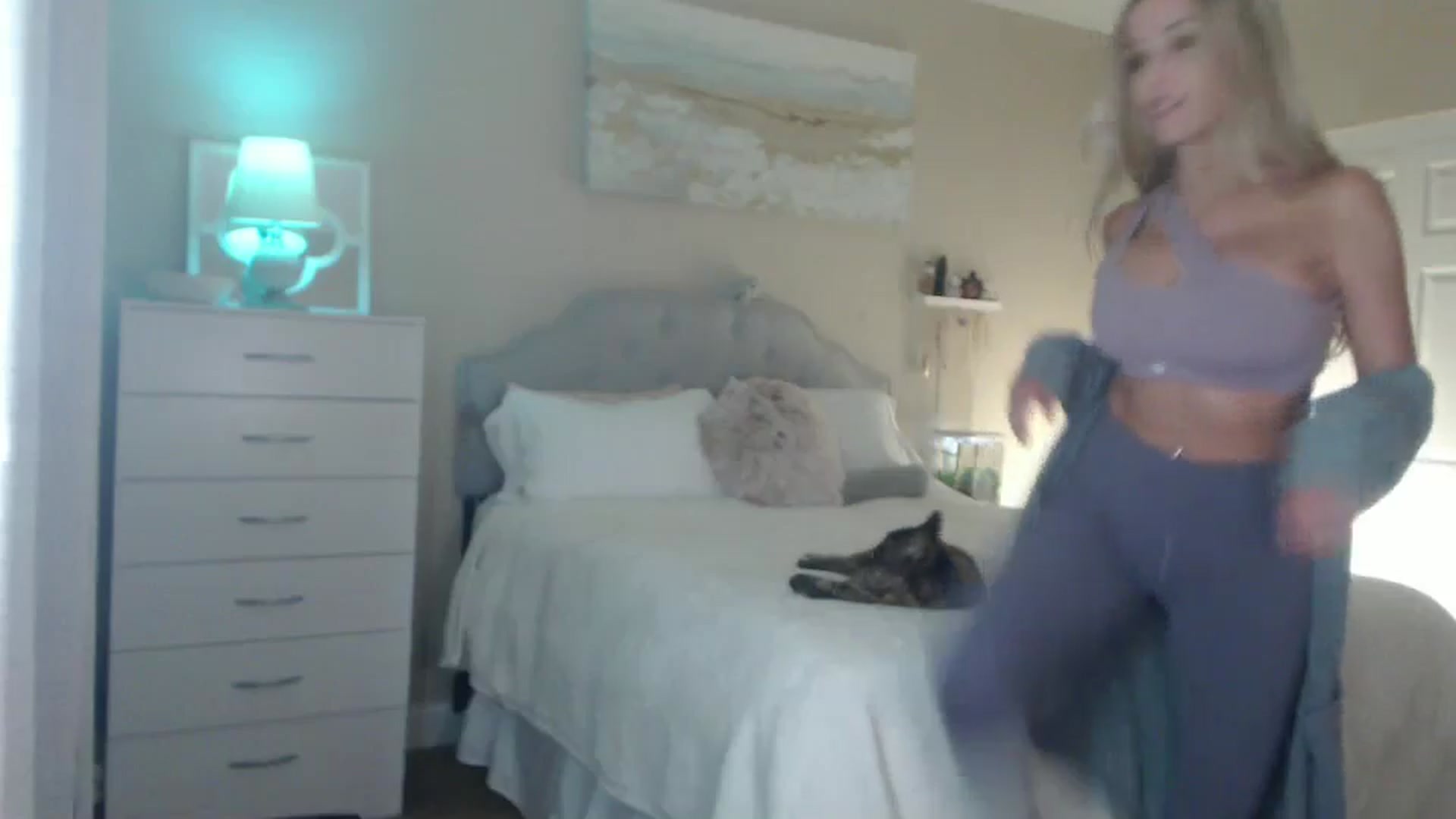 Gallery image thumbnail from Queen_bambii's myfreecams stream on, 10/15/2024, 06:52 image 6 of 20
