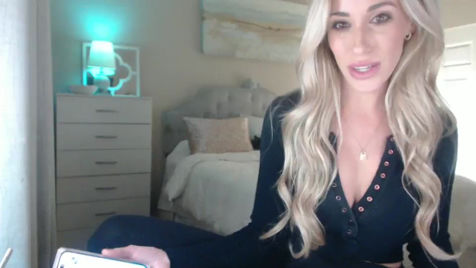 Gallery image thumbnail from Queen_bambii's myfreecams stream on, 10/23/2024, 05:08 image 7 of 20