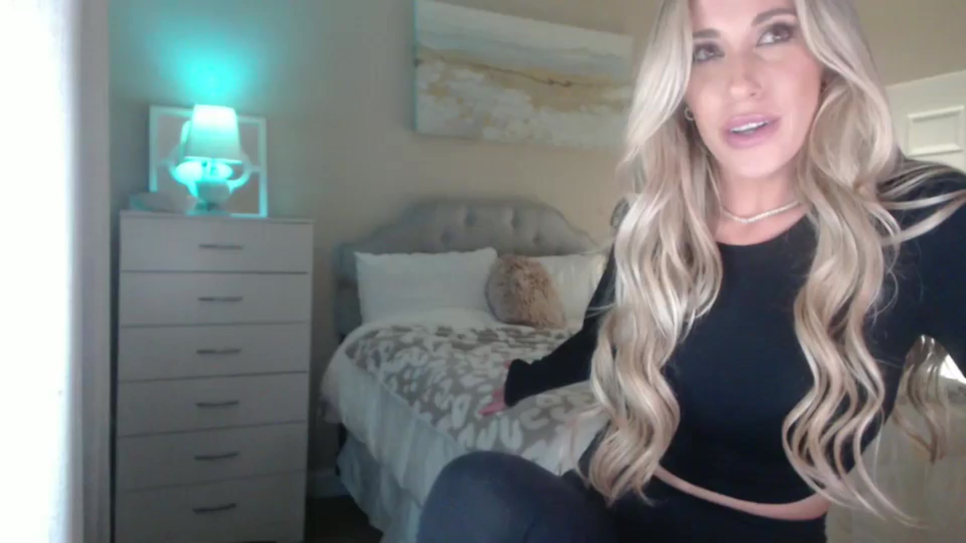 Gallery image thumbnail from Queen_bambii's myfreecams stream on, 11/03/2024, 05:31 image 15 of 20