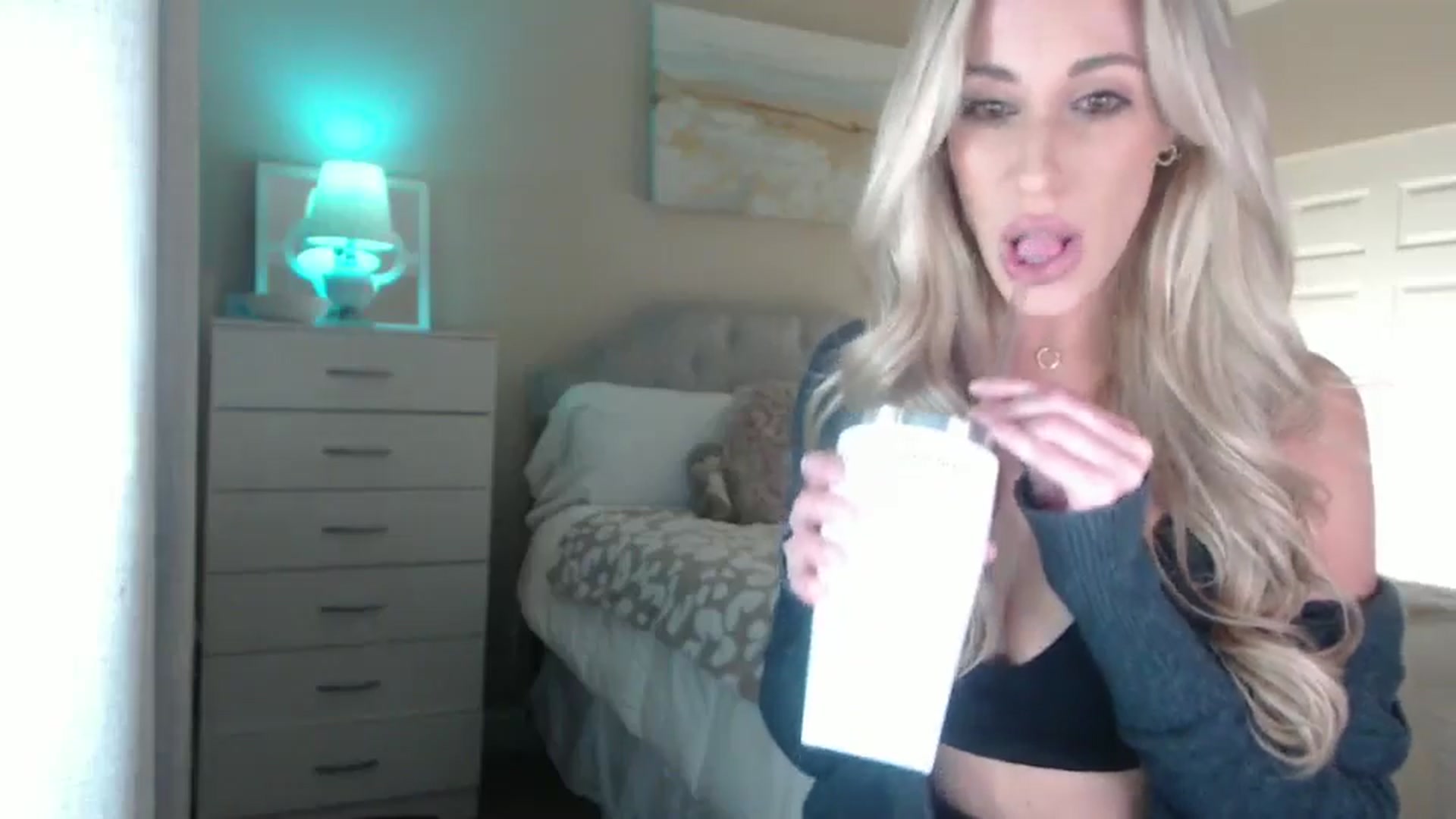 Gallery image thumbnail from Queen_bambii's myfreecams stream on, 11/08/2024, 07:34 image 11 of 20