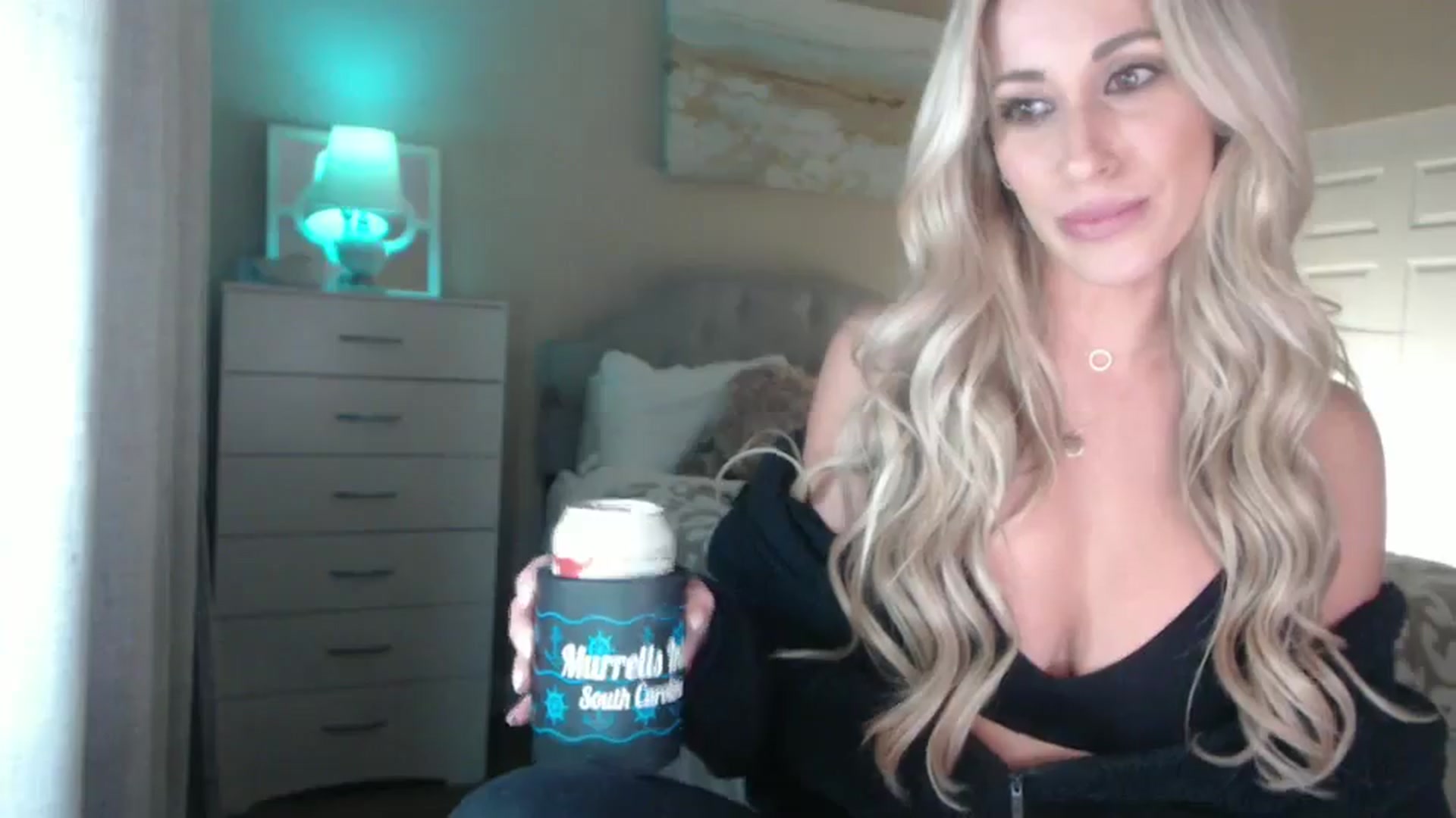 Gallery image thumbnail from Queen_bambii's myfreecams stream on, 11/12/2024, 07:40 image 20 of 20