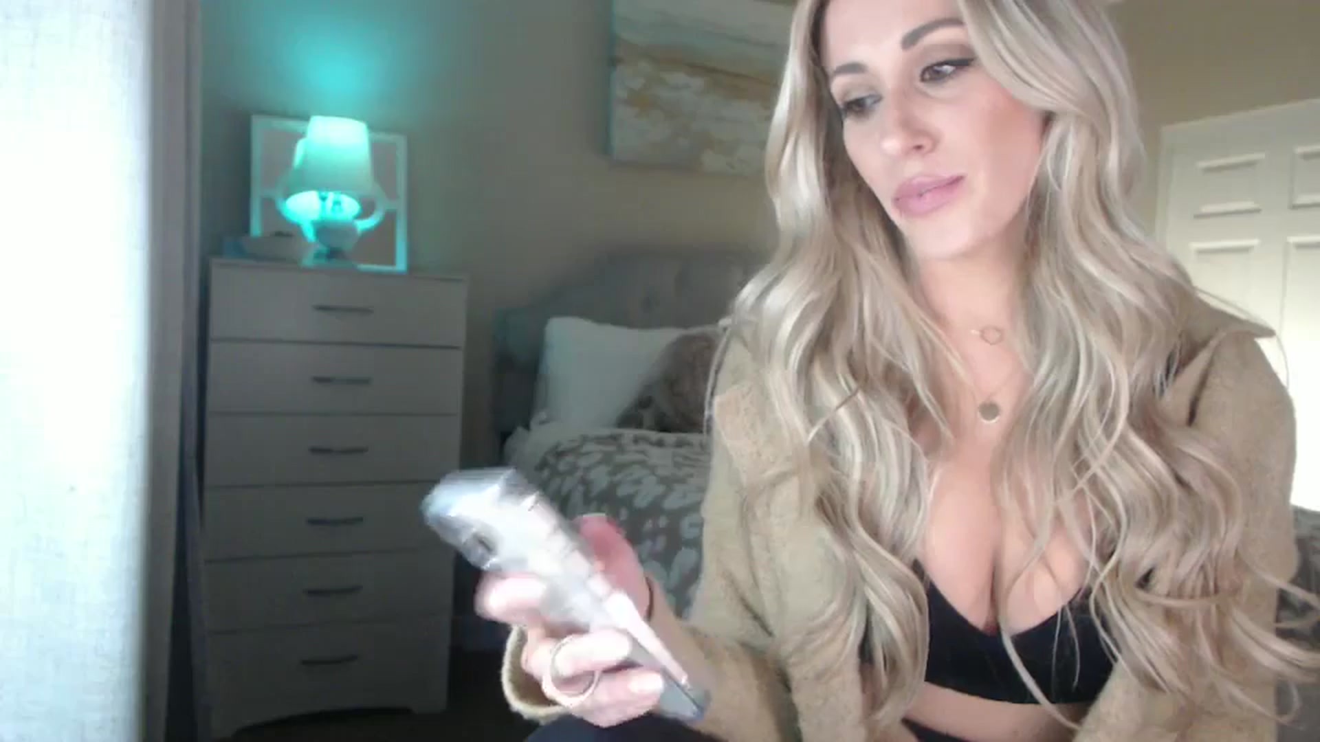 Gallery image thumbnail from Queen_bambii's myfreecams stream on, 11/12/2024, 07:40 image 2 of 20