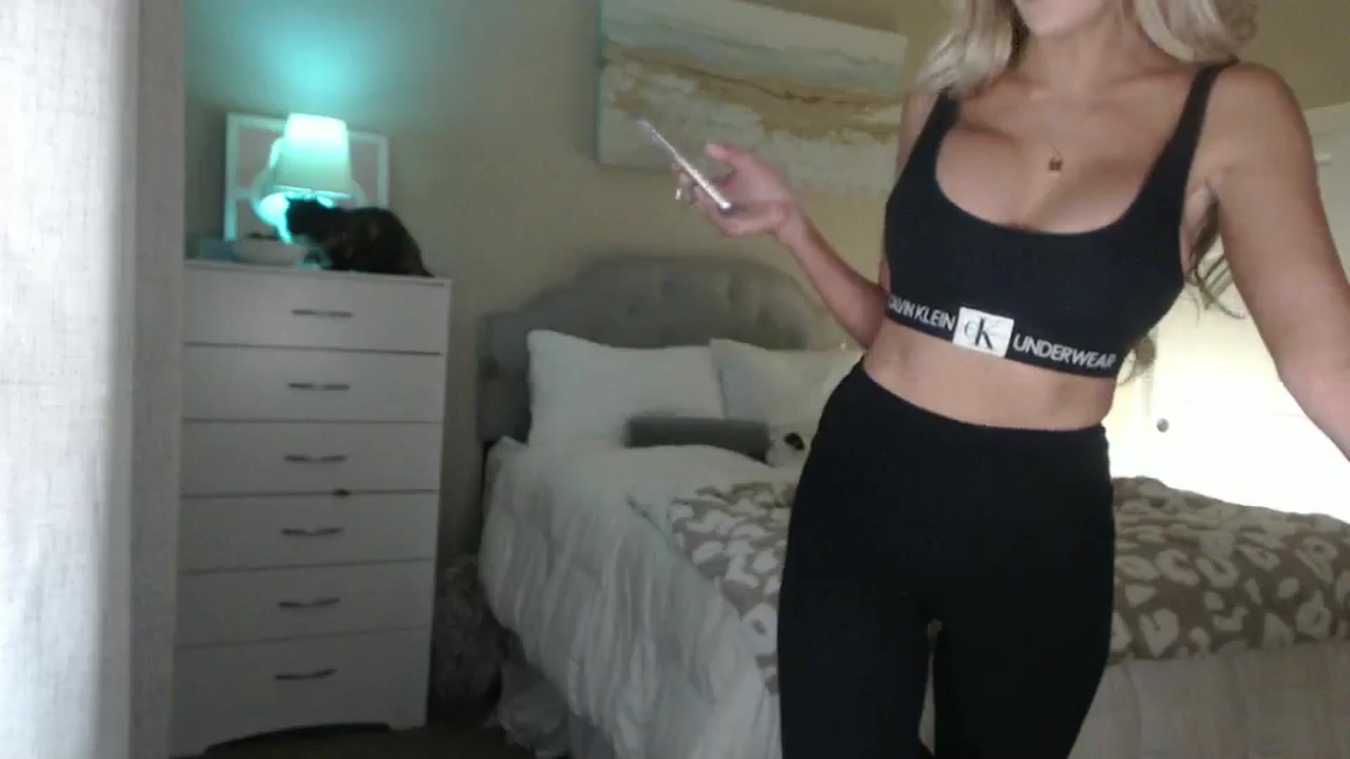 Gallery image thumbnail from Queen_bambii's myfreecams stream on, 11/16/2024, 09:13 image 19 of 20