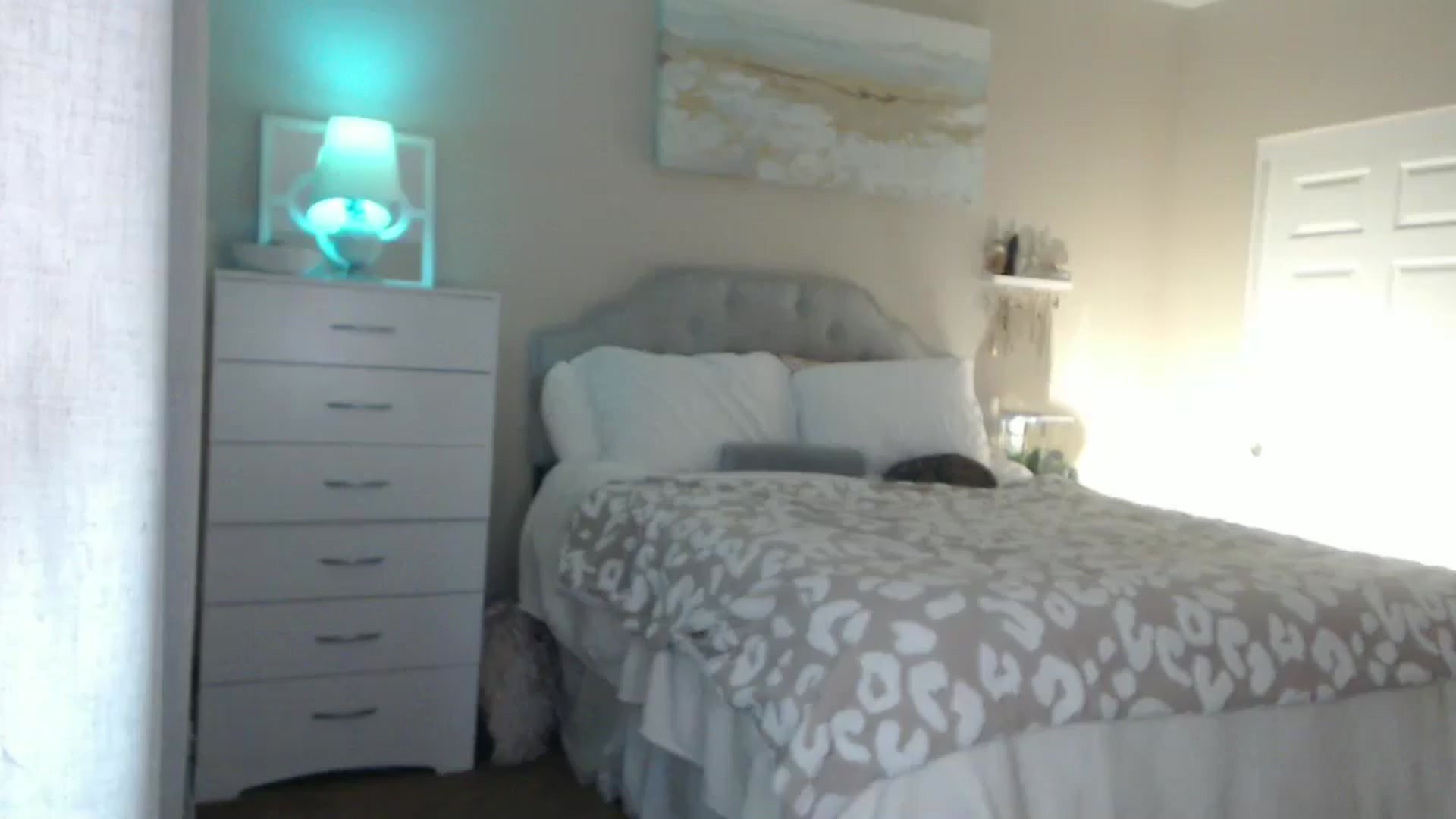Gallery image thumbnail from Queen_bambii's myfreecams stream on, 11/22/2024, 05:28 image 18 of 20