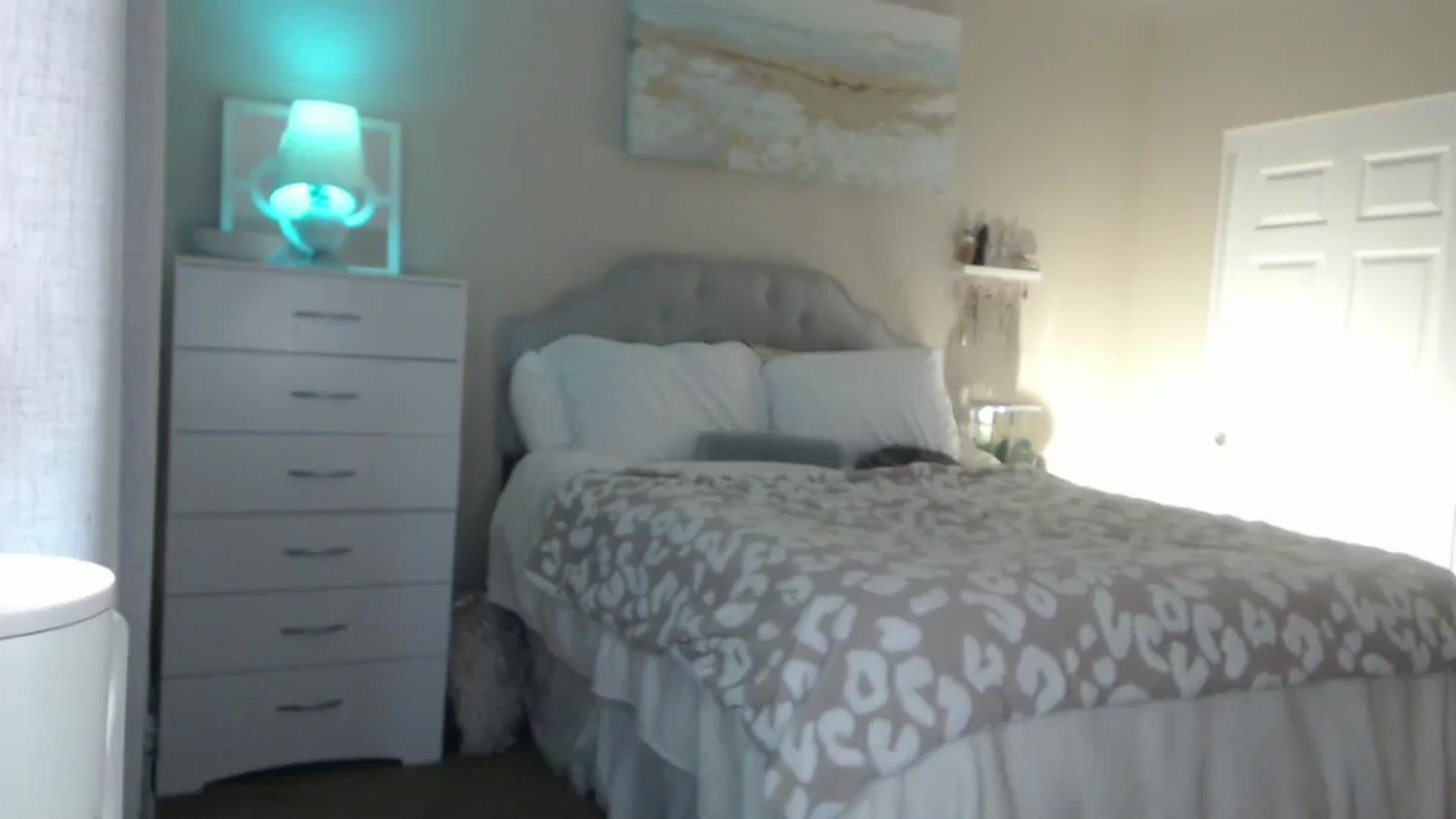 Gallery image thumbnail from Queen_bambii's myfreecams stream on, 11/22/2024, 07:16 image 11 of 20
