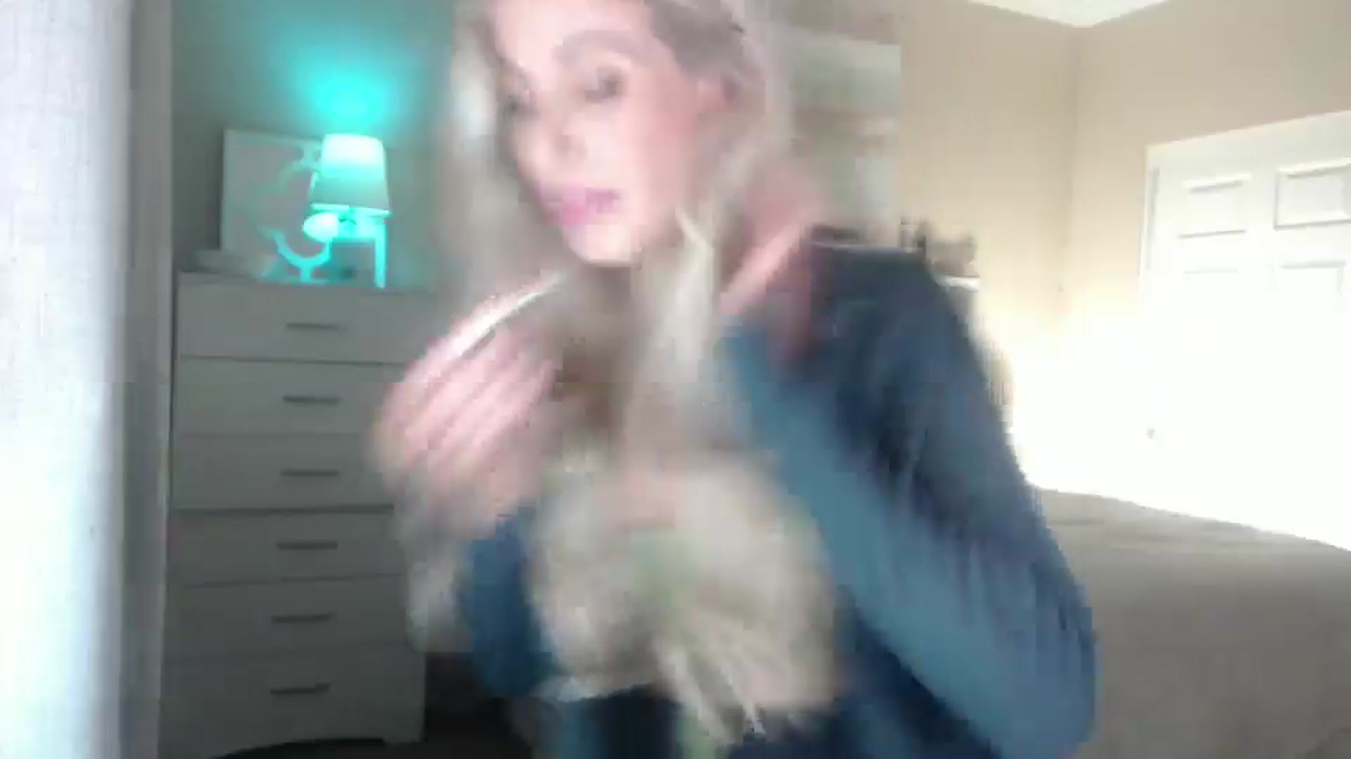 Gallery image thumbnail from Queen_bambii's myfreecams stream on, 11/27/2024, 06:09 image 12 of 20