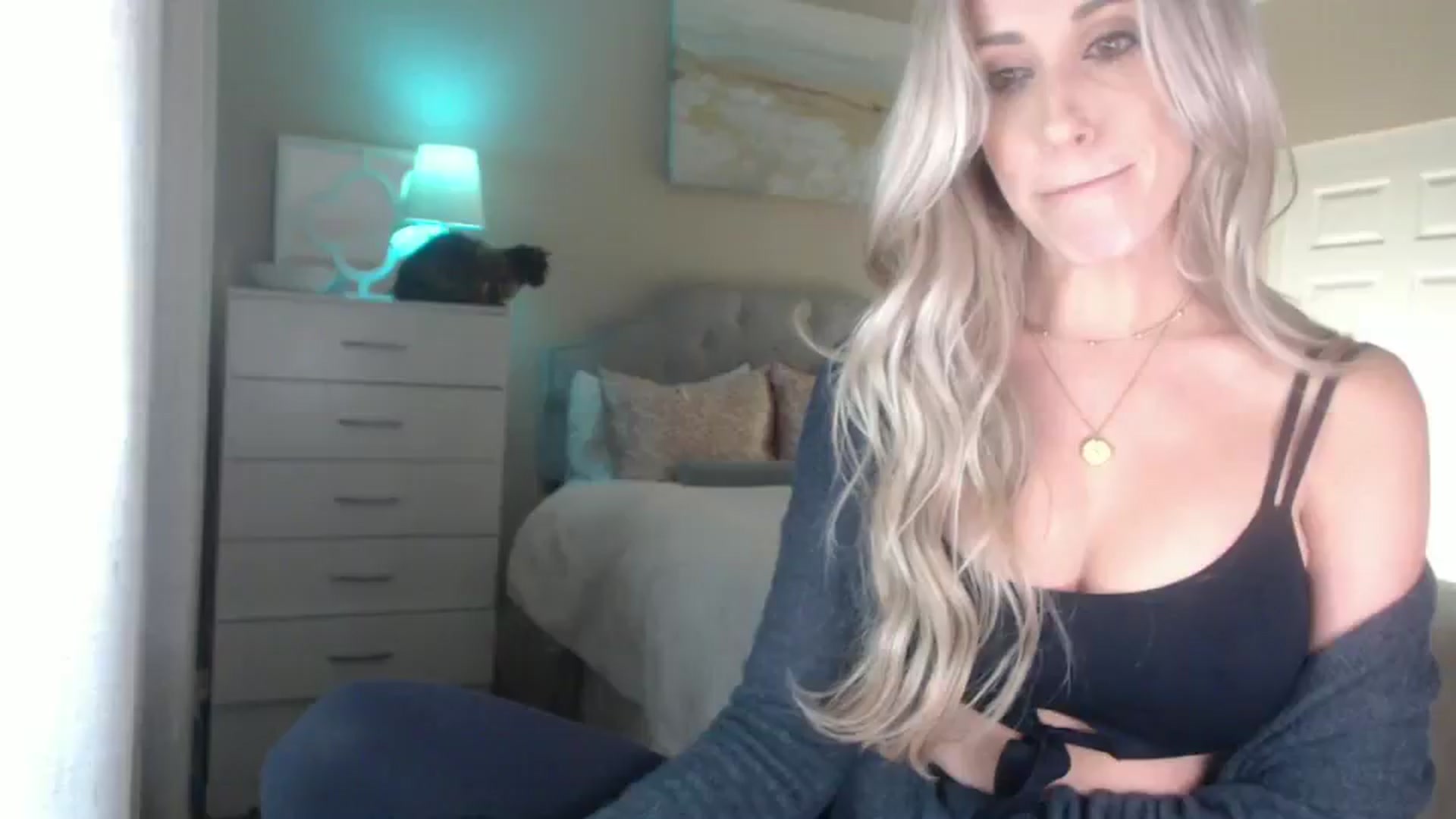Gallery image thumbnail from Queen_bambii's myfreecams stream on, 11/30/2024, 08:50 image 10 of 20