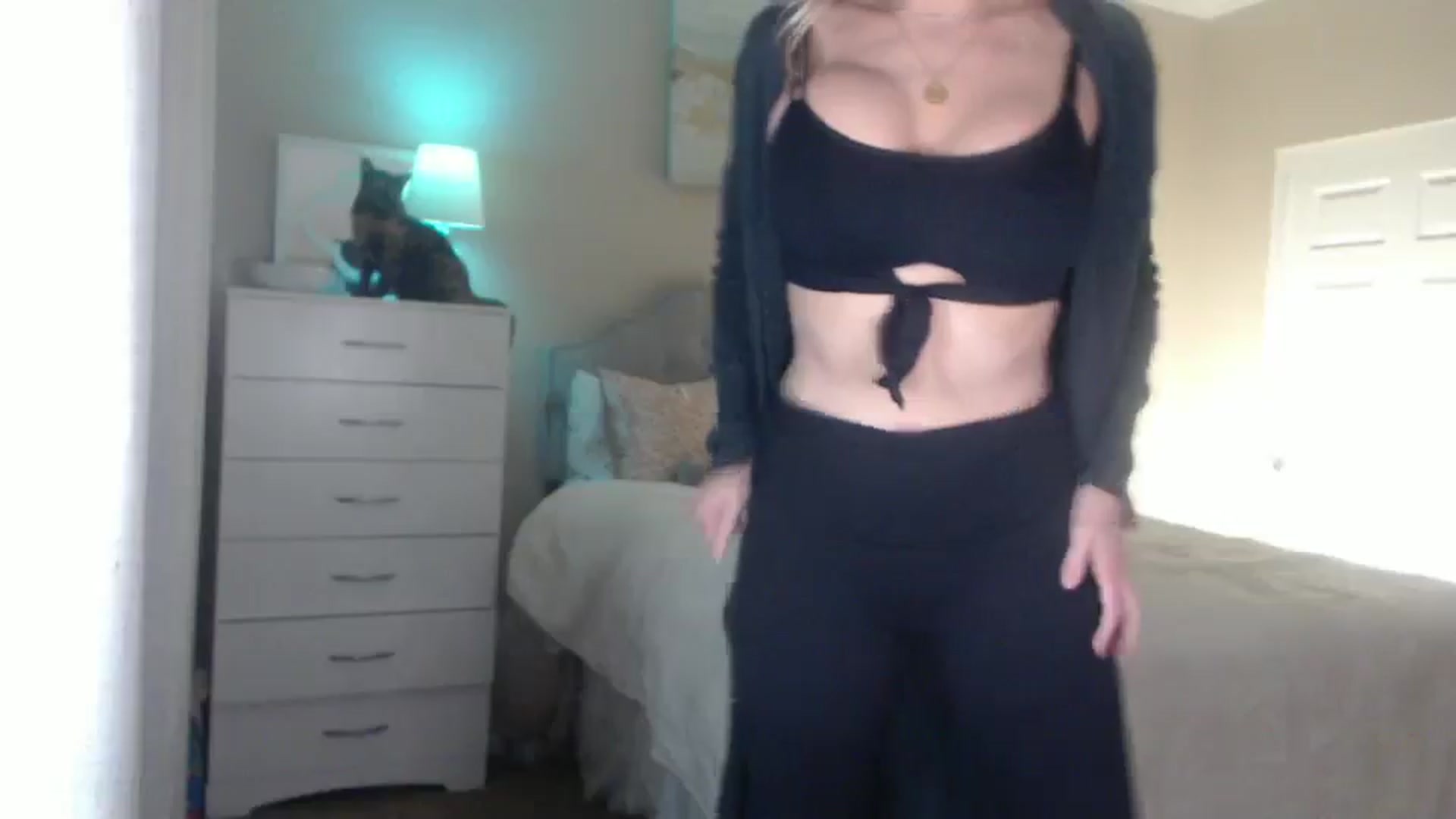 Gallery image thumbnail from Queen_bambii's myfreecams stream on, 11/30/2024, 08:50 image 9 of 20