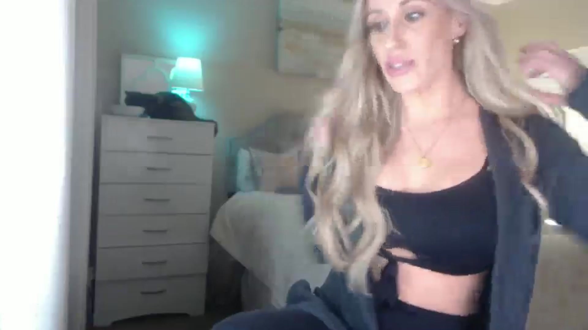 Gallery image thumbnail from Queen_bambii's myfreecams stream on, 11/30/2024, 08:50 image 19 of 20