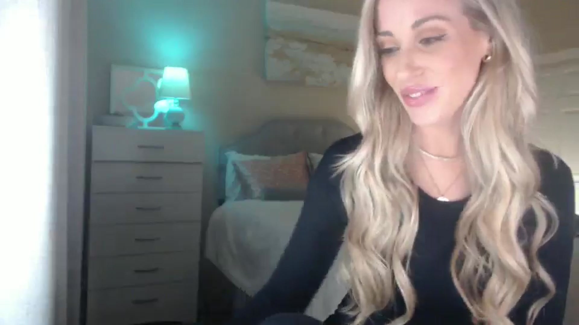 Gallery image thumbnail from Queen_bambii's myfreecams stream on, 12/02/2024, 05:53 image 16 of 20