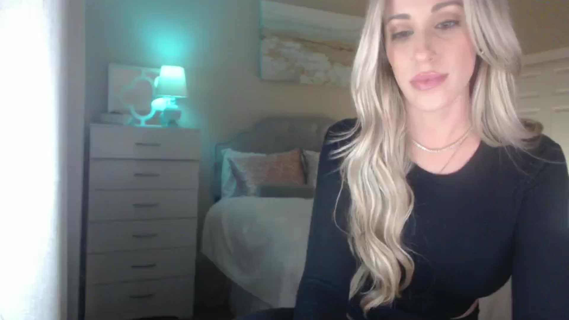 Gallery image thumbnail from Queen_bambii's myfreecams stream on, 12/02/2024, 05:53 image 12 of 20