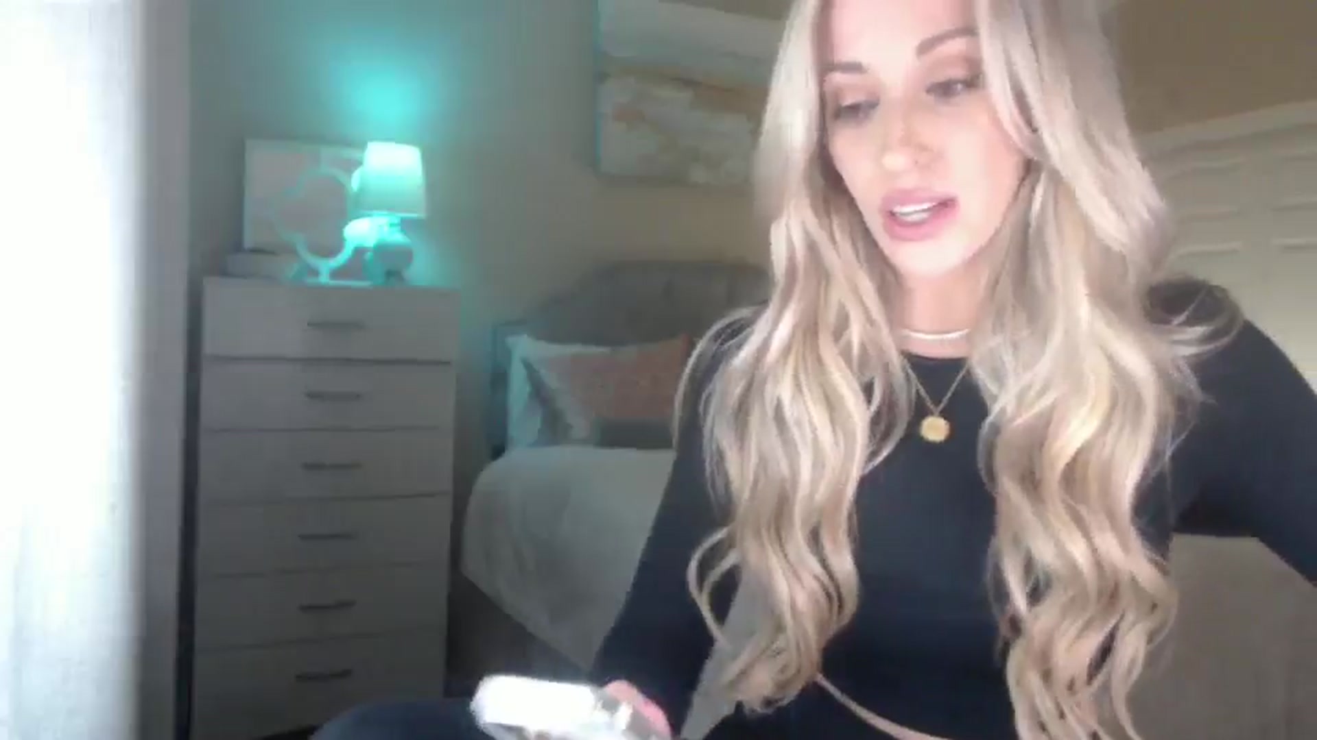 Gallery image thumbnail from Queen_bambii's myfreecams stream on, 12/02/2024, 07:41 image 9 of 20
