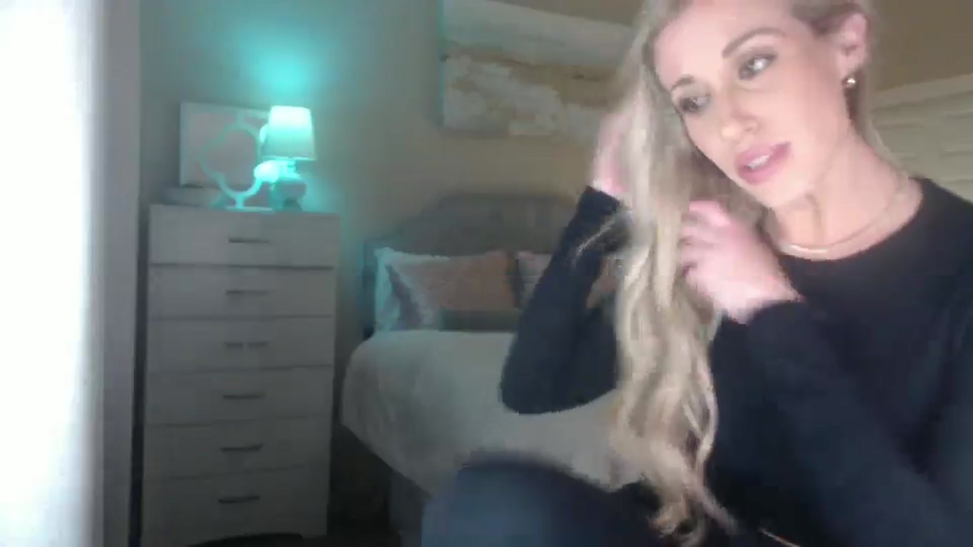 Gallery image thumbnail from Queen_bambii's myfreecams stream on, 12/02/2024, 07:41 image 8 of 20