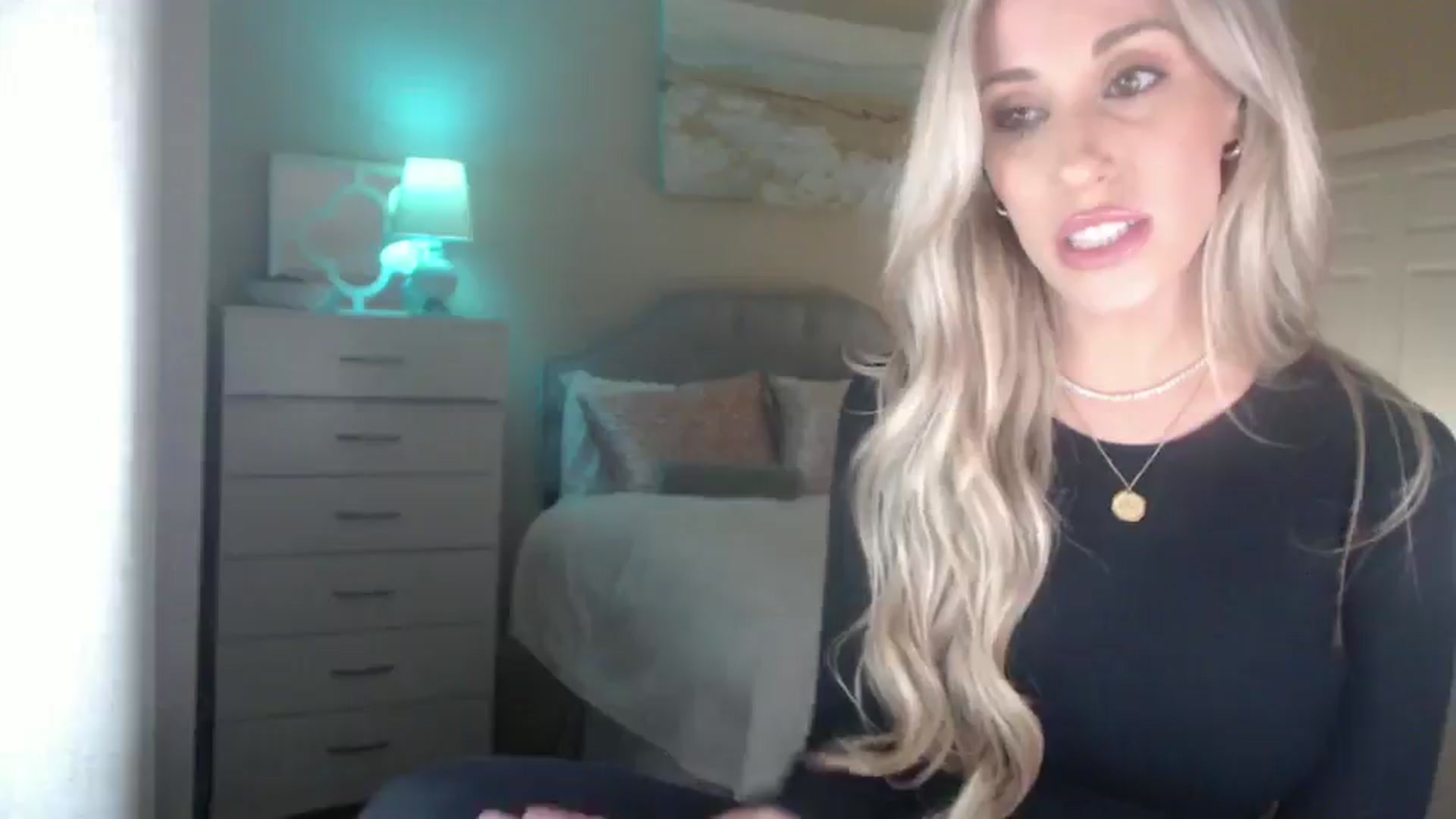 Gallery image thumbnail from Queen_bambii's myfreecams stream on, 12/02/2024, 07:41 image 6 of 20
