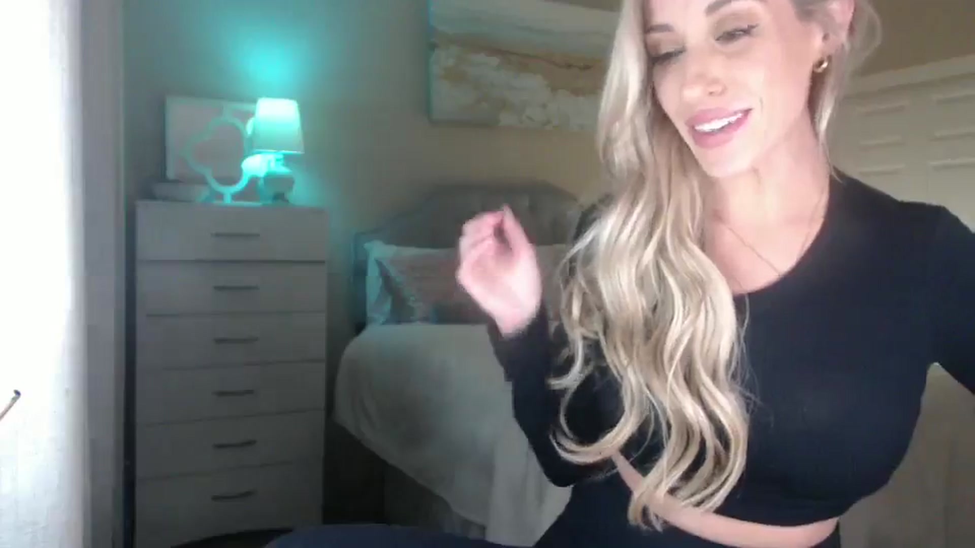 Gallery image thumbnail from Queen_bambii's myfreecams stream on, 12/02/2024, 07:41 image 19 of 20
