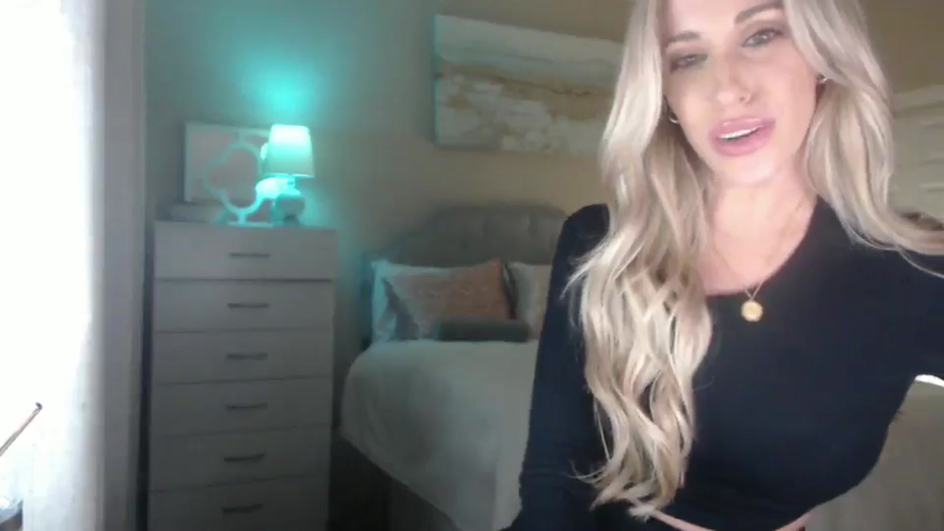 Gallery image thumbnail from Queen_bambii's myfreecams stream on, 12/02/2024, 07:41 image 20 of 20