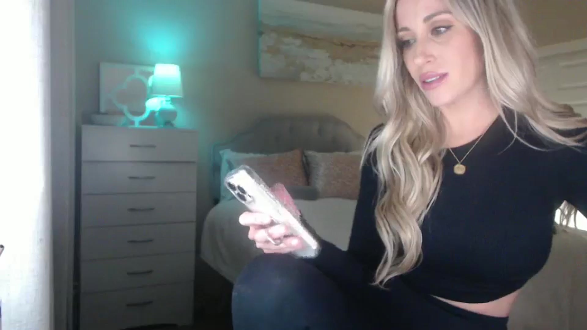 Gallery image thumbnail from Queen_bambii's myfreecams stream on, 12/02/2024, 07:41 image 16 of 20
