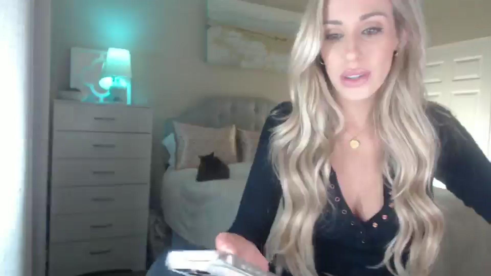 Gallery image thumbnail from Queen_bambii's myfreecams stream on, 12/13/2024, 05:47 image 13 of 20