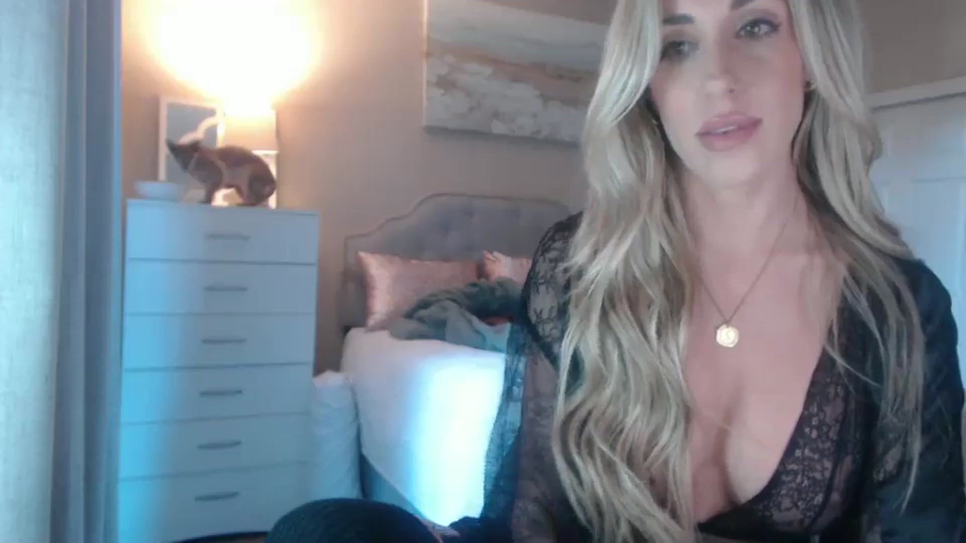 Gallery image thumbnail from Queen_bambii's myfreecams stream on, 12/13/2024, 23:12 image 14 of 20