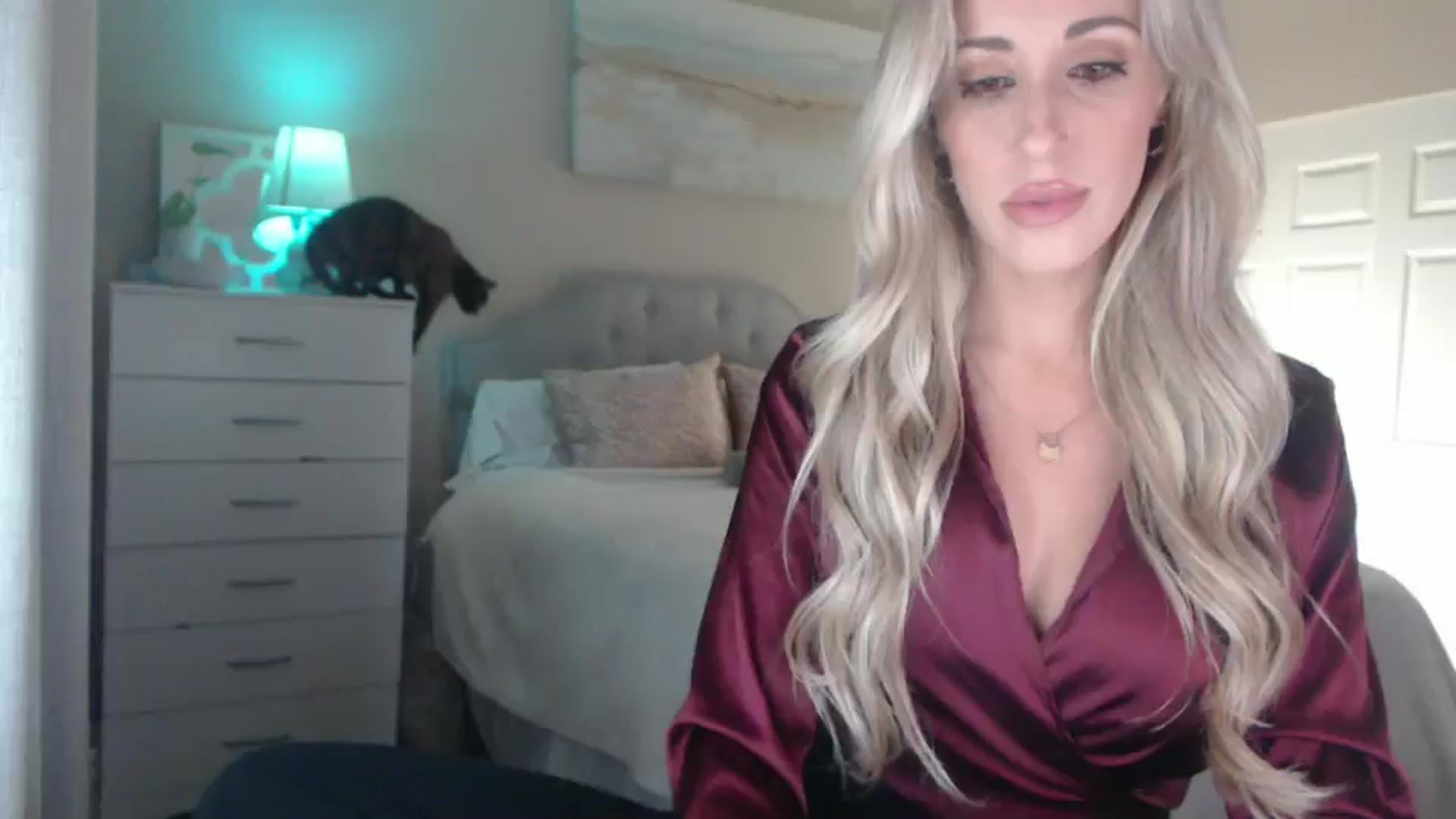 Gallery image thumbnail from Queen_bambii's myfreecams stream on, 12/20/2024, 05:17 image 11 of 20