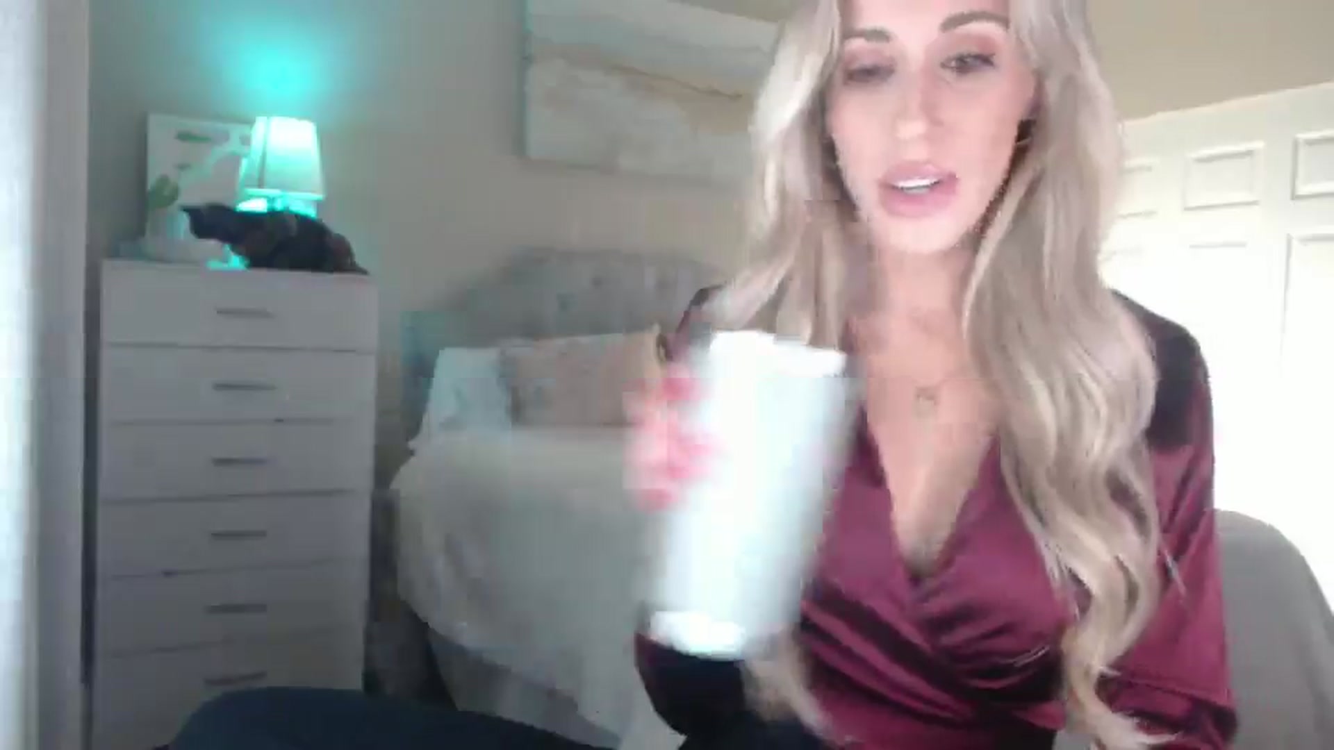 Gallery image thumbnail from Queen_bambii's myfreecams stream on, 12/20/2024, 05:17 image 10 of 20
