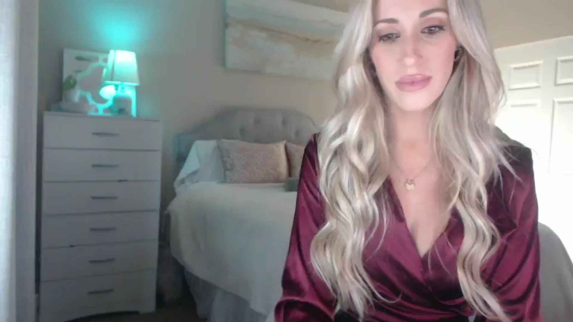 Gallery image thumbnail from Queen_bambii's myfreecams stream on, 12/20/2024, 05:17 image 1 of 20