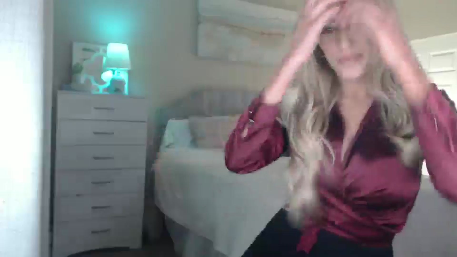 Gallery image thumbnail from Queen_bambii's myfreecams stream on, 12/20/2024, 07:17 image 9 of 20
